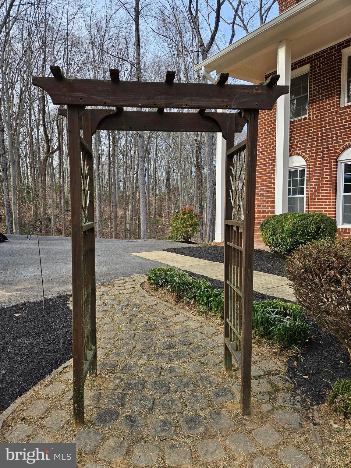 OCCOQUAN OAKS - Residential