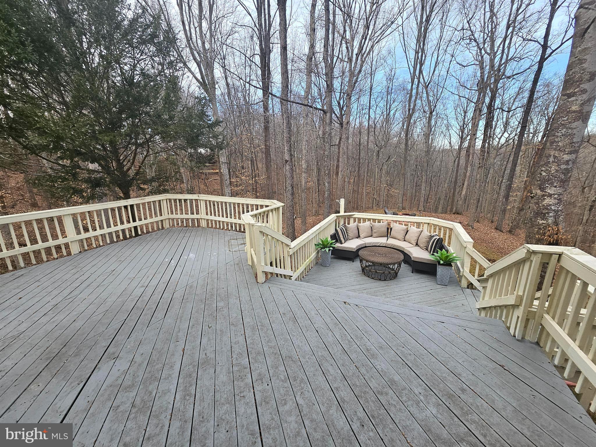 OCCOQUAN OAKS - Residential