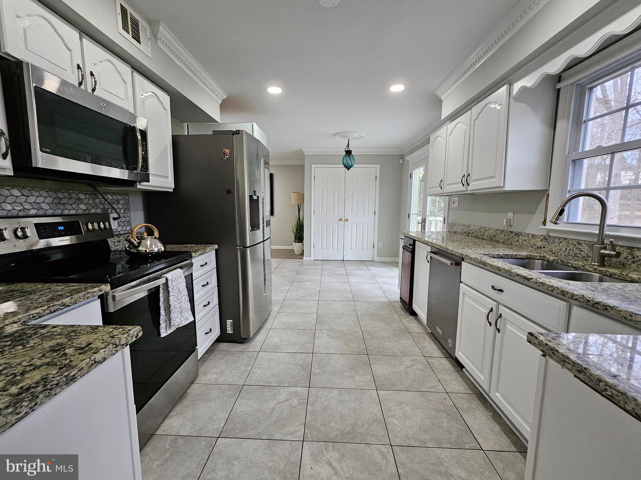 OCCOQUAN OAKS - Residential