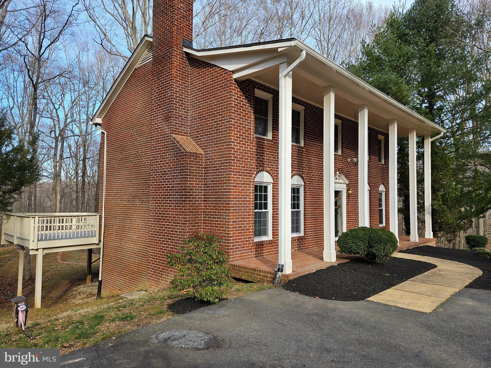 OCCOQUAN OAKS - Residential