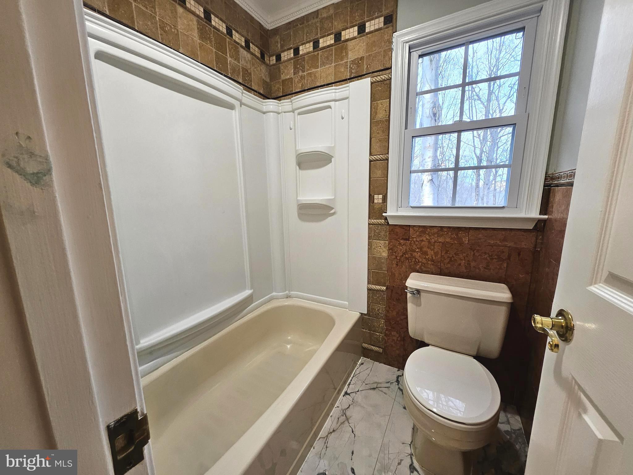 OCCOQUAN OAKS - Residential