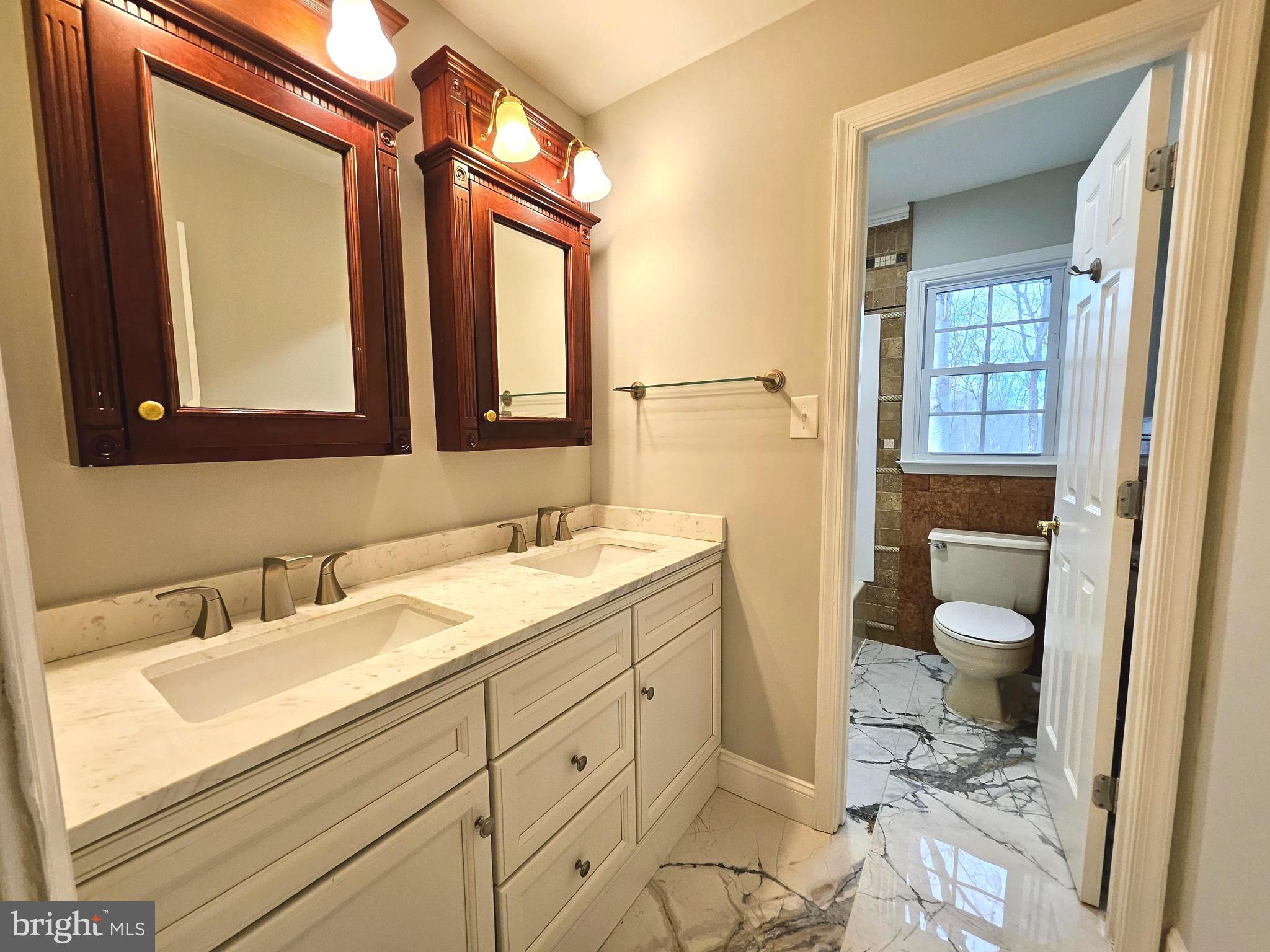 OCCOQUAN OAKS - Residential