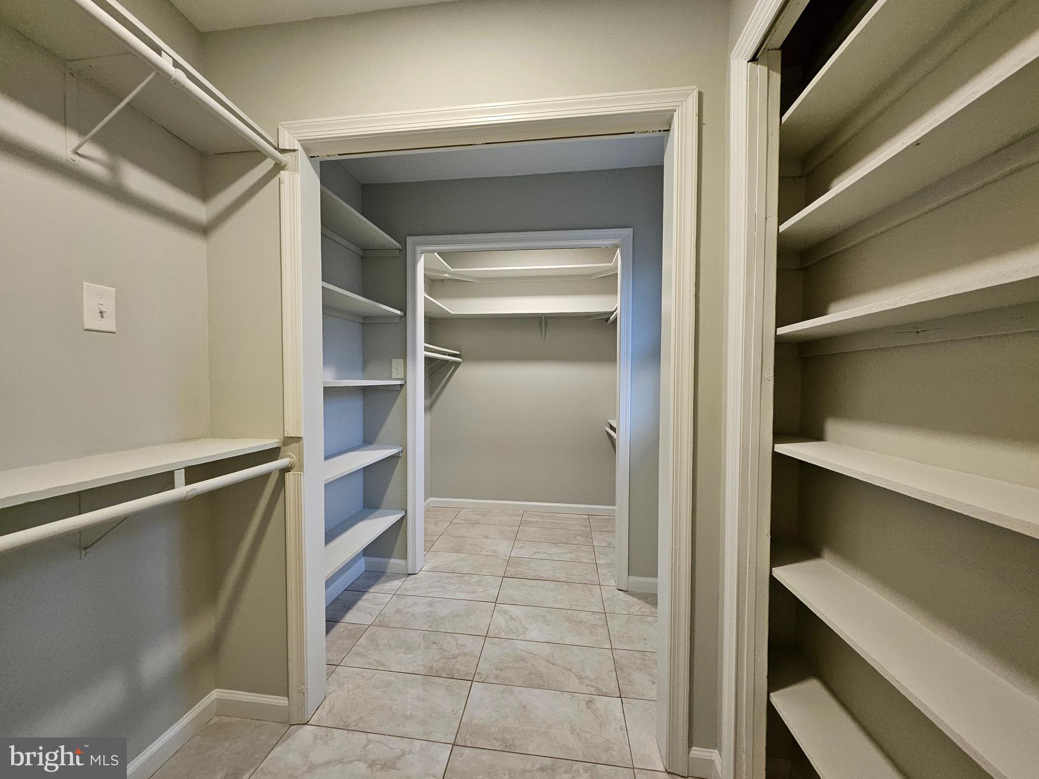 OCCOQUAN OAKS - Residential