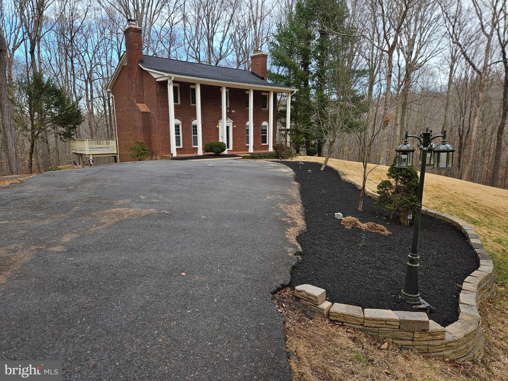 OCCOQUAN OAKS - Residential