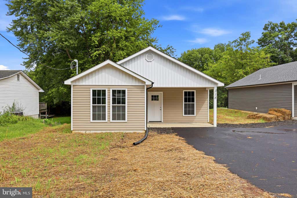 Photo of 312 Brookdale Avenue, MARTINSBURG, WV 25401 (MLS # WVBE2053958)