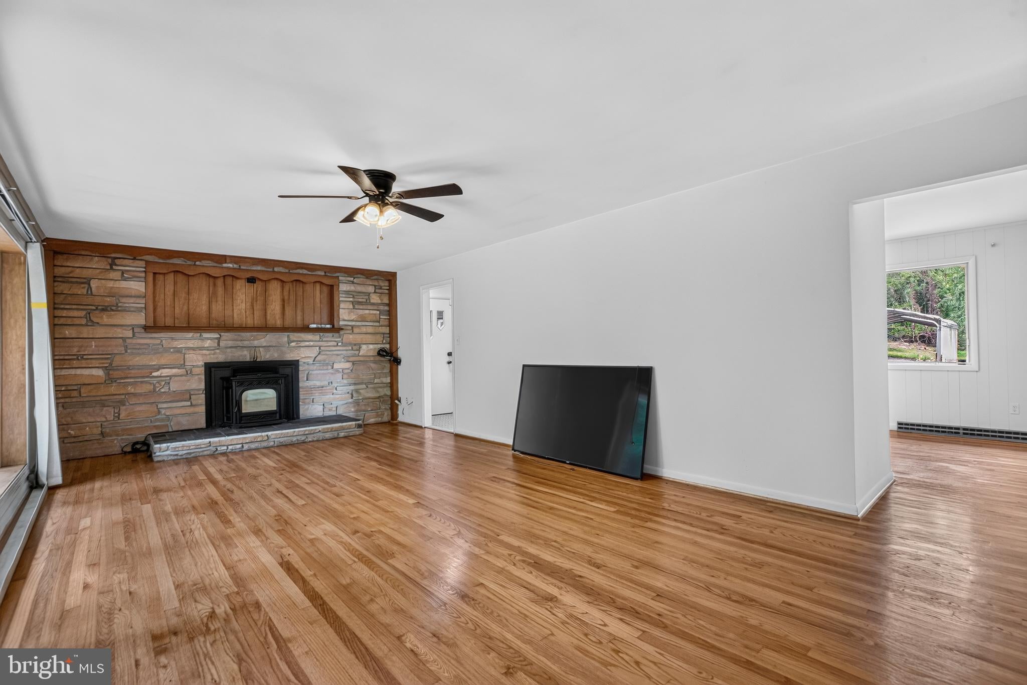 17508 CLINTON DRIVE
