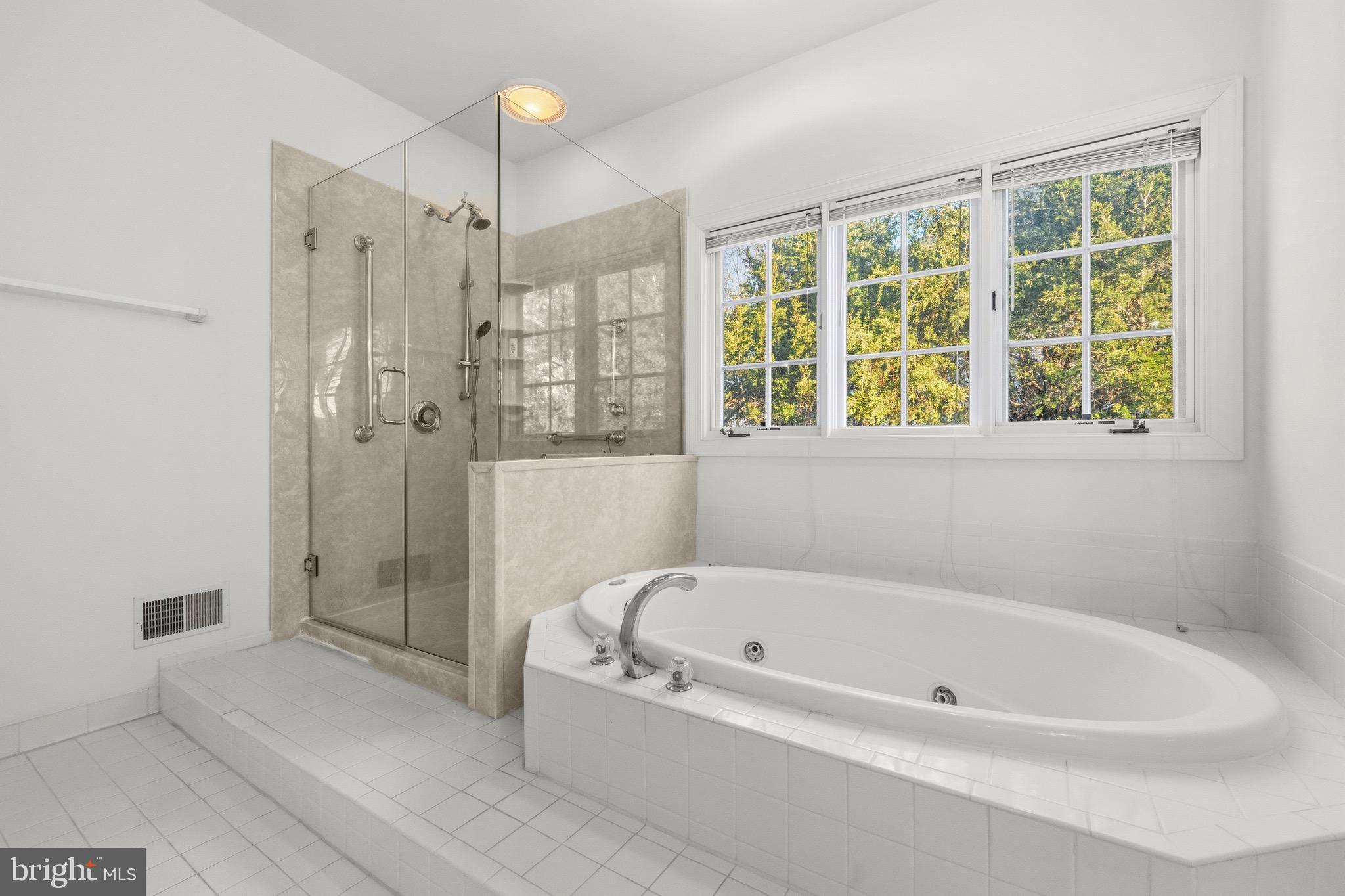 BERKSHIRE WOODS - Residential