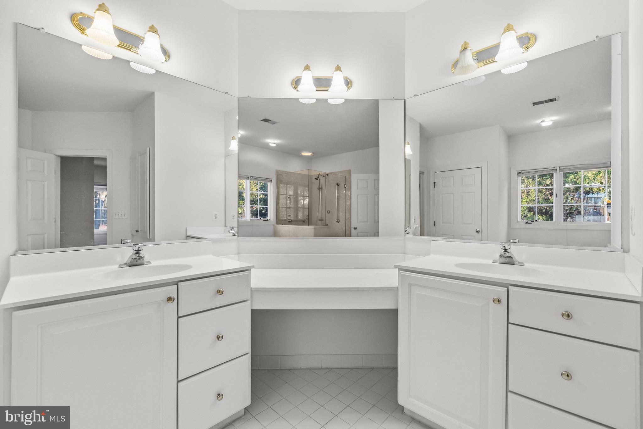 BERKSHIRE WOODS - Residential