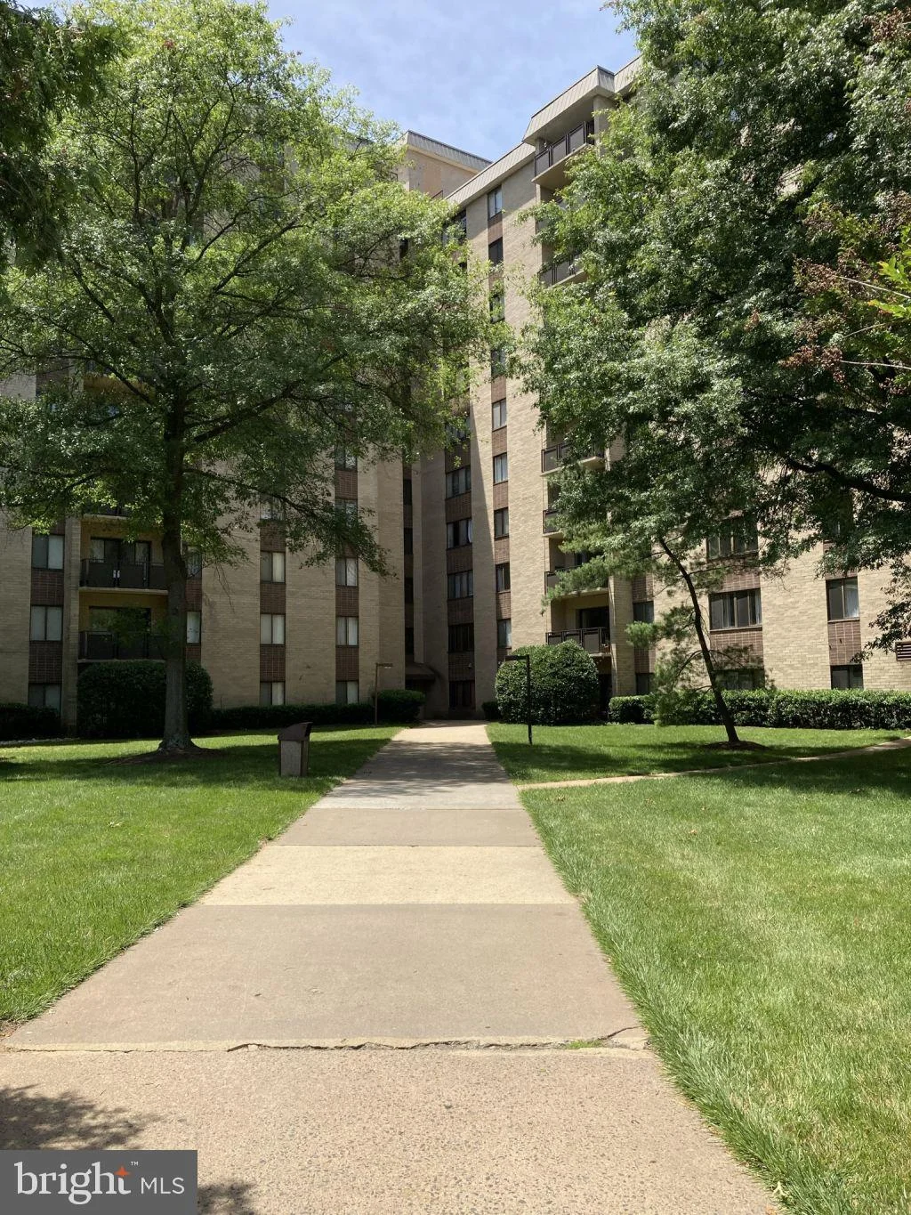 3101 S Manchester Street Unit 411, Falls Church, VA 22044