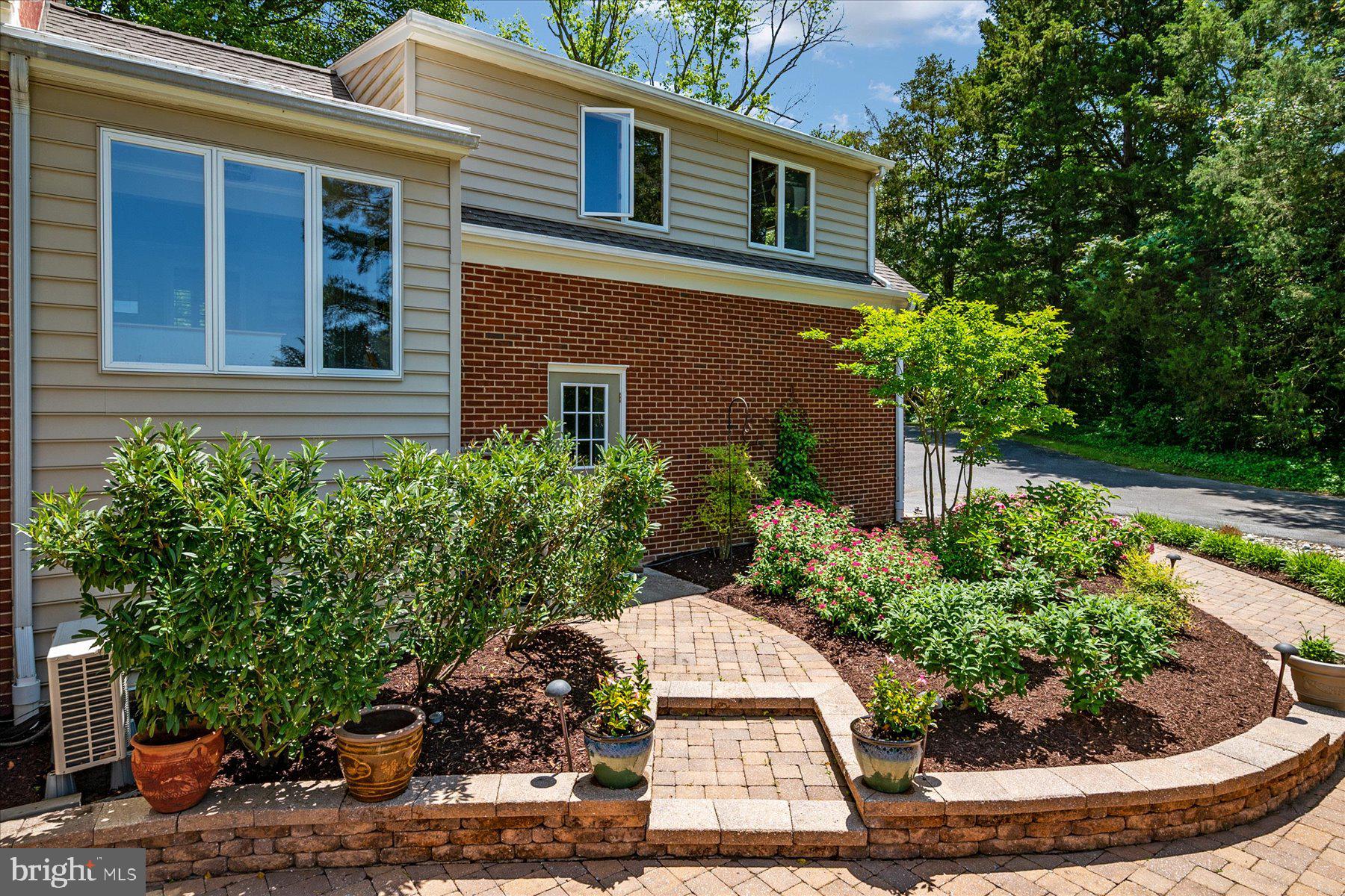 WAVERLY - Residential