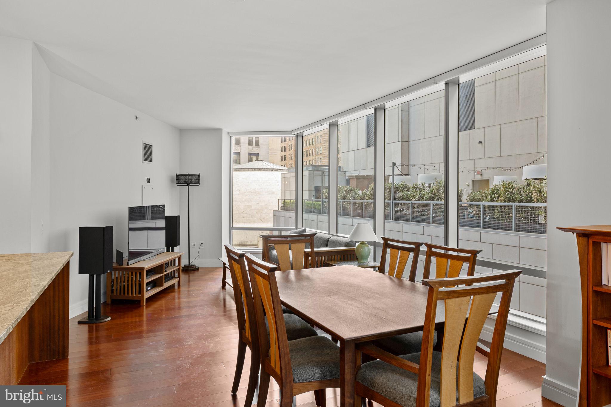 RITTENHOUSE SQUARE - Residential