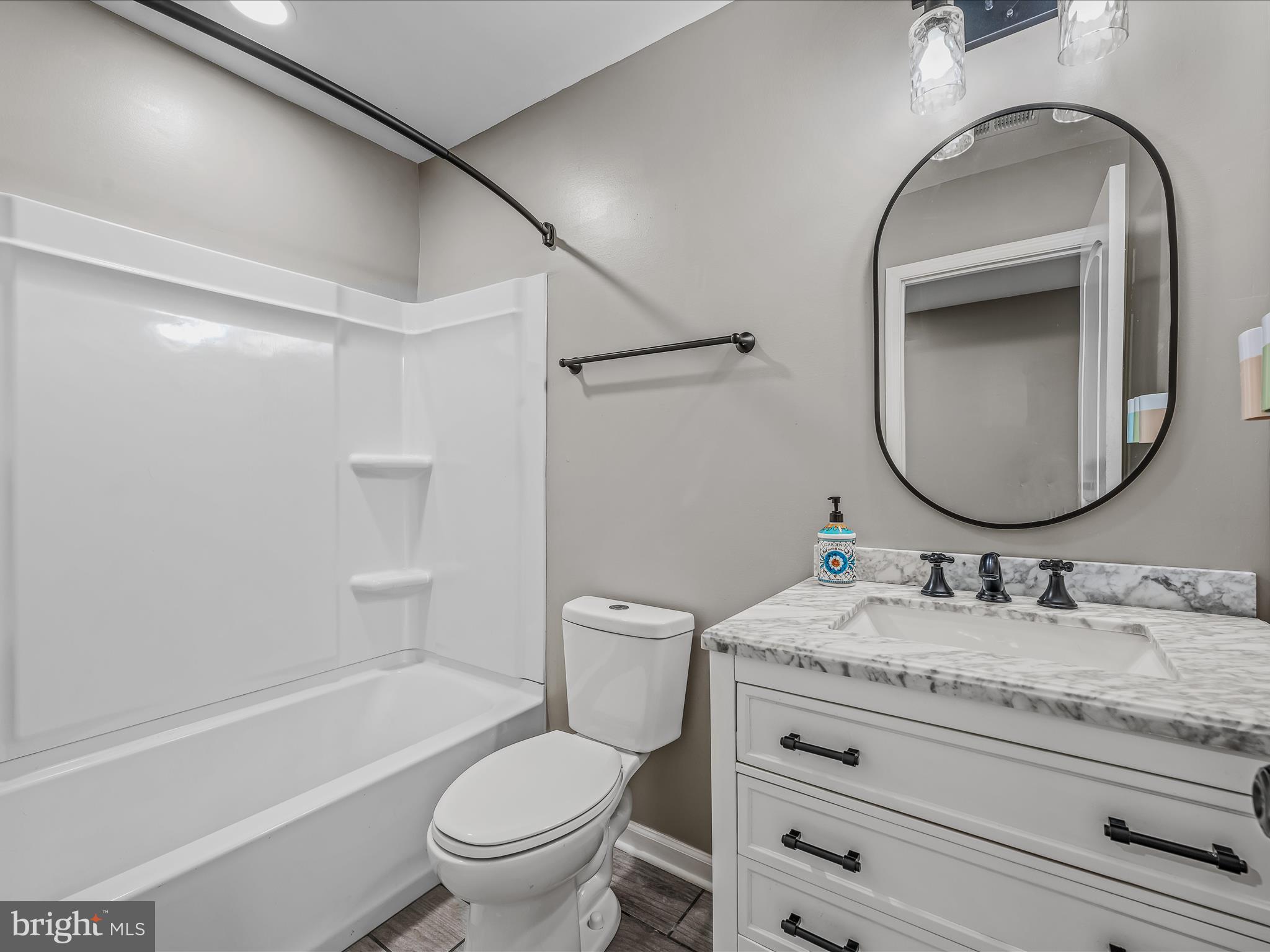 ASHTON FOREST - Residential