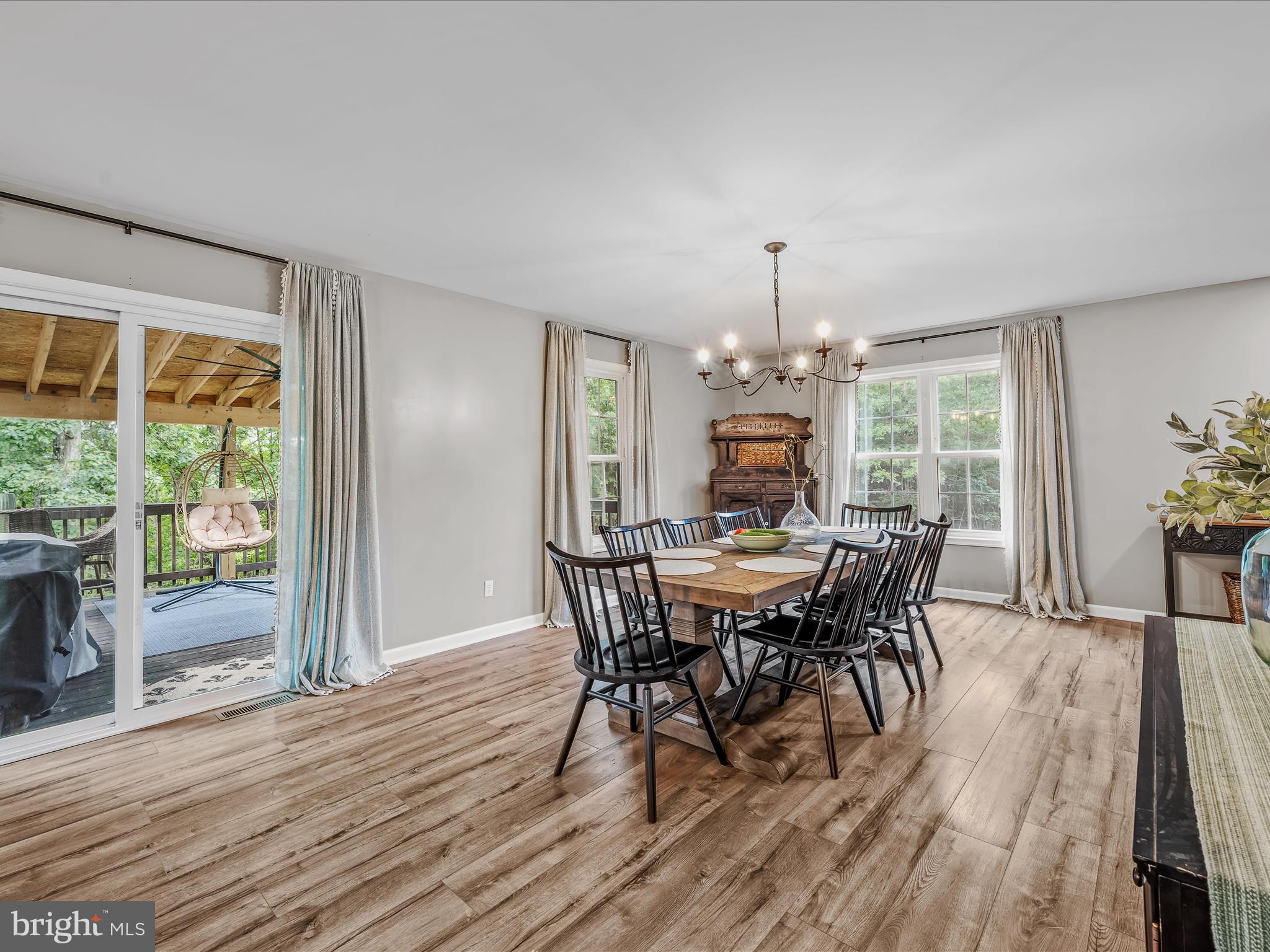 ASHTON FOREST - Residential