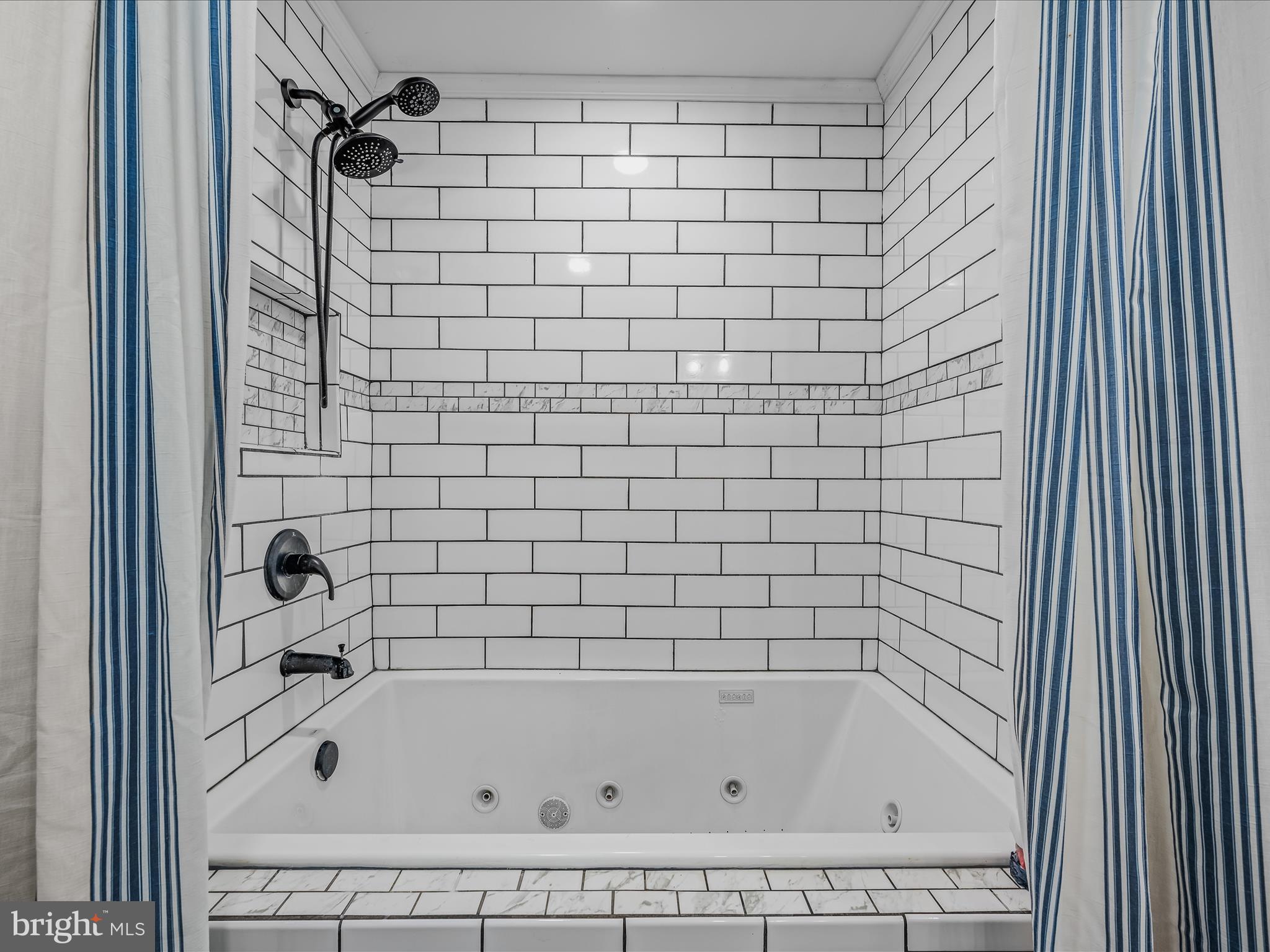 ASHTON FOREST - Residential