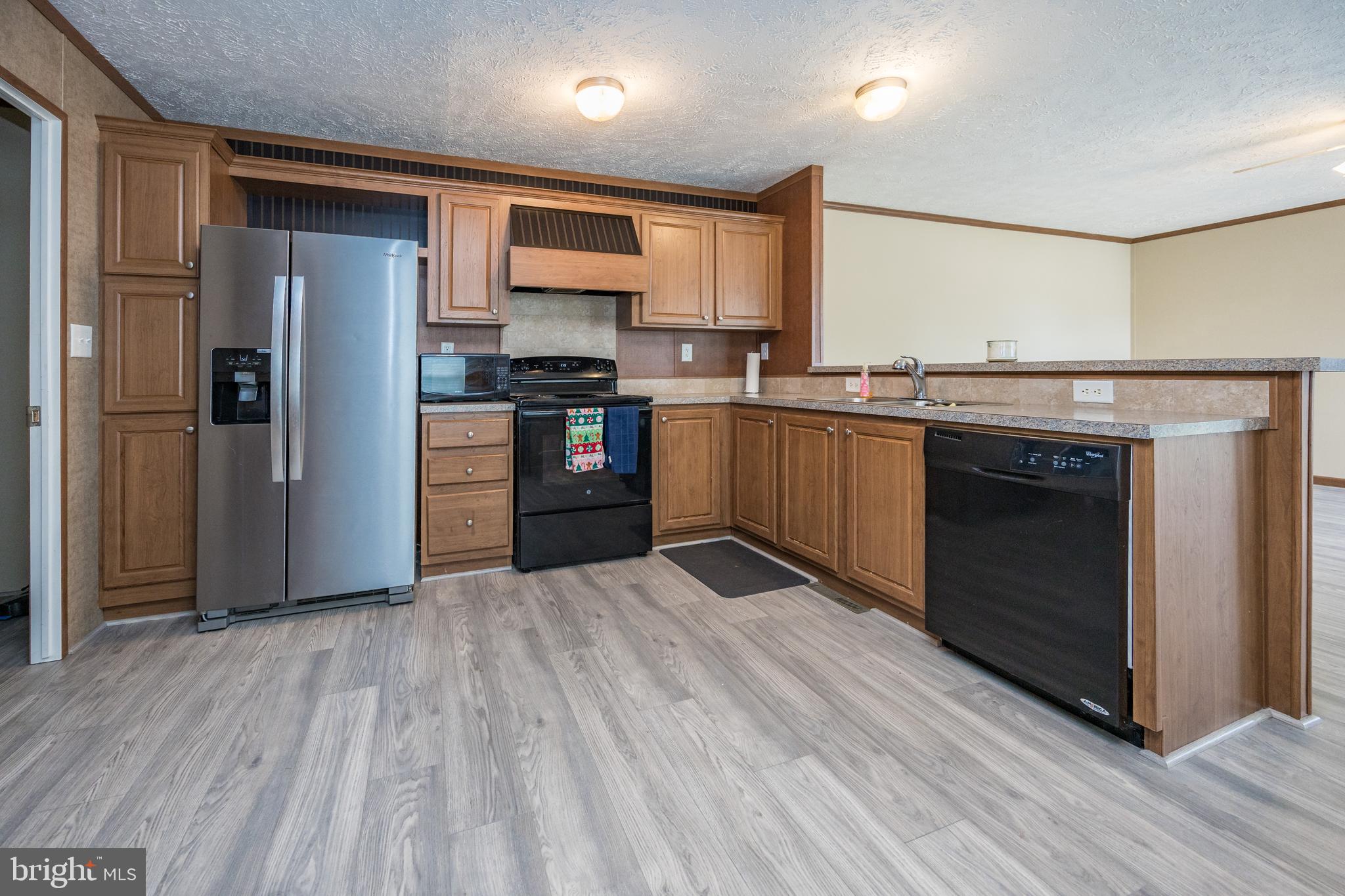 1825 SONYA WAY 594