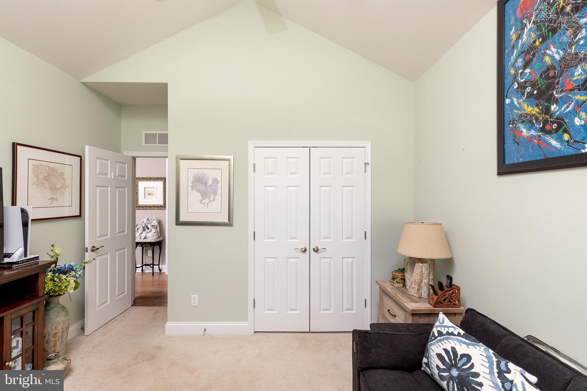 INDEPENDENCE - Residential