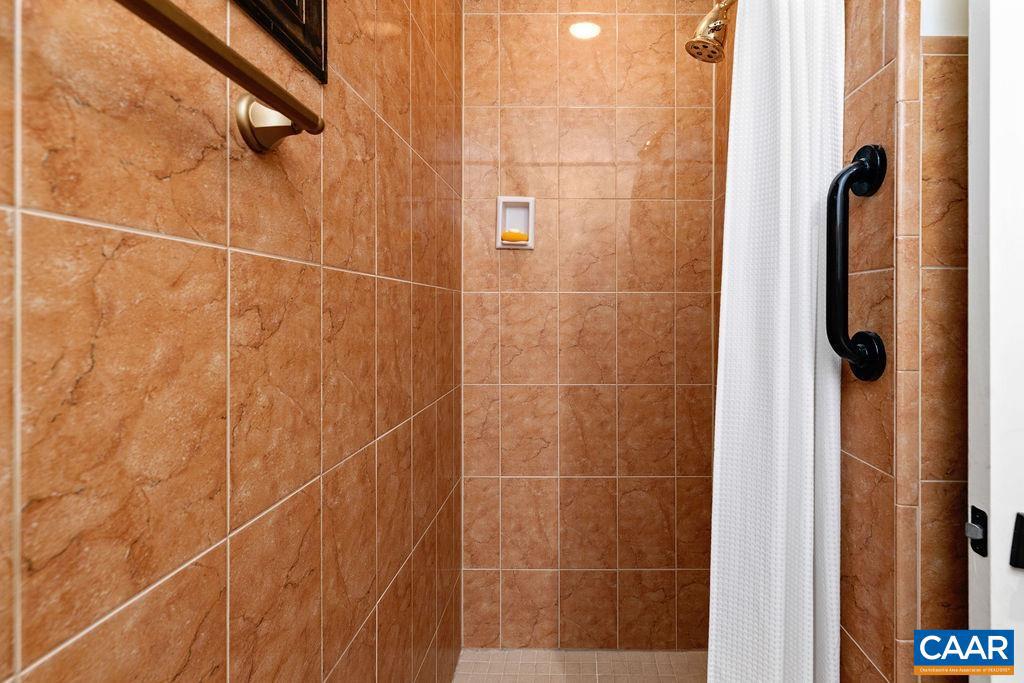 WINTERGREEN RESORT - Residential