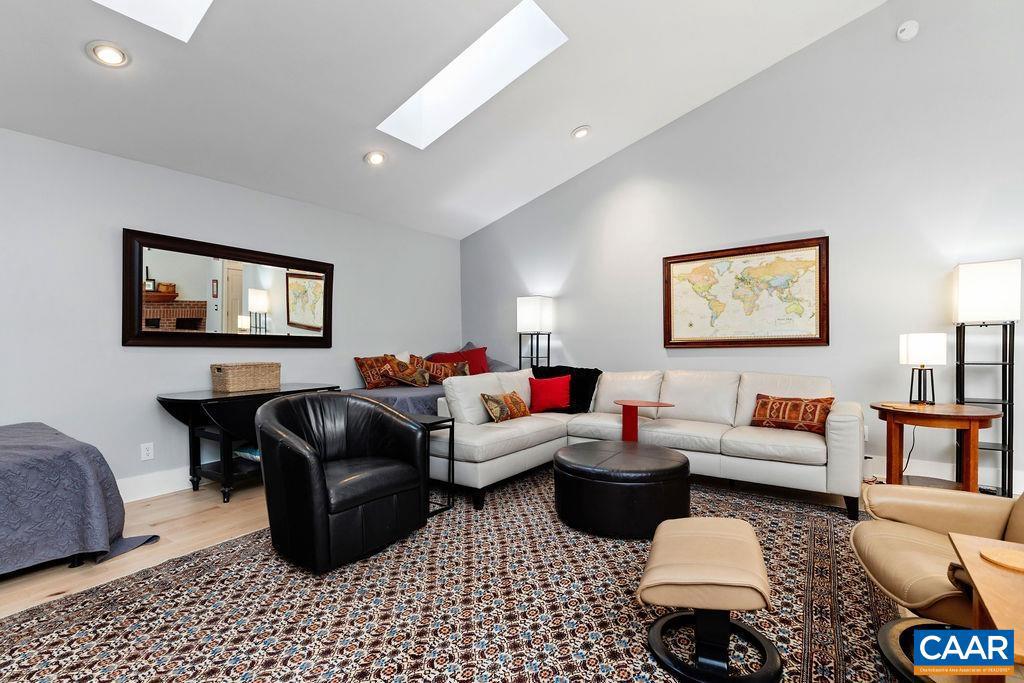 WINTERGREEN RESORT - Residential