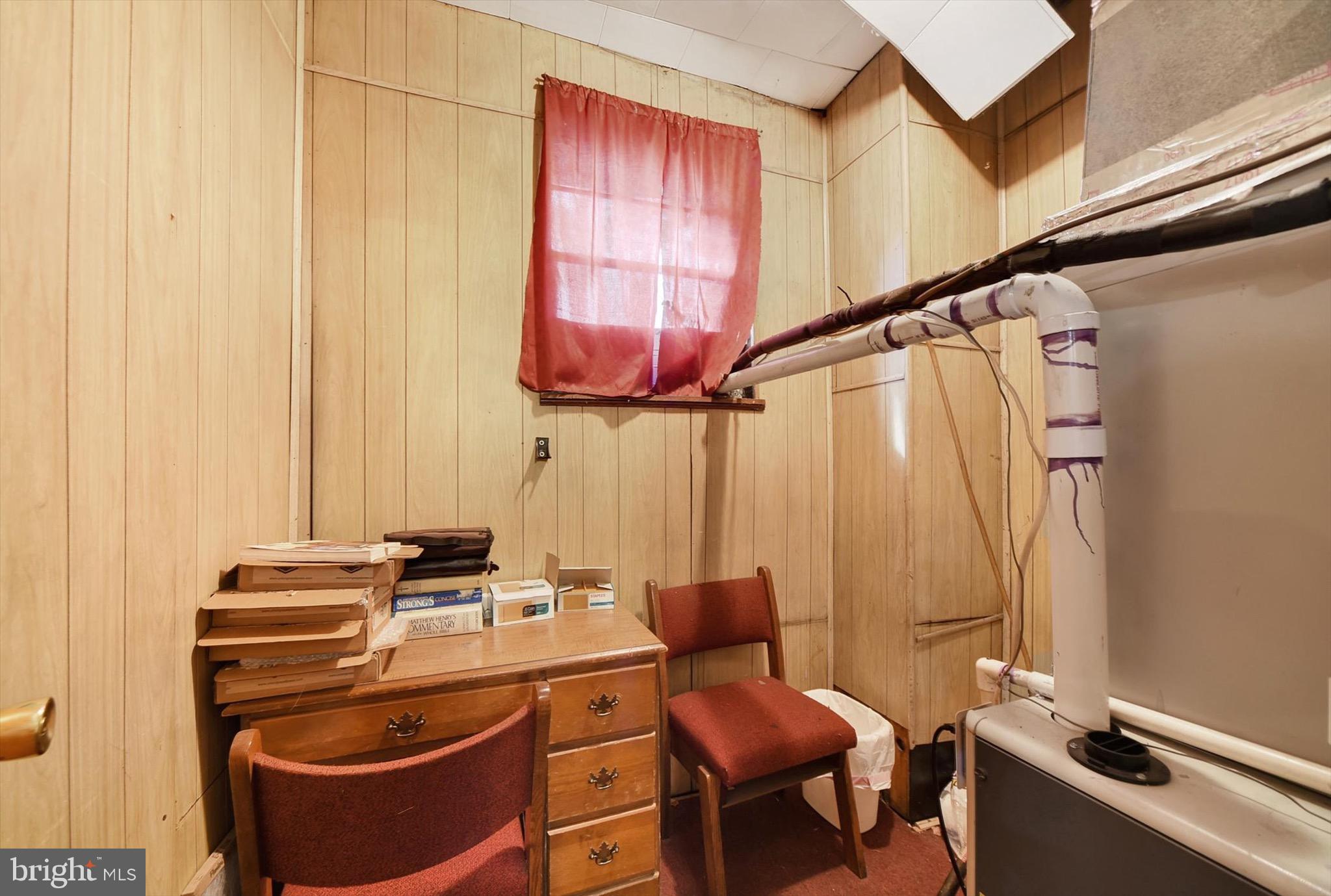 WINCHESTER - Commercial Sale