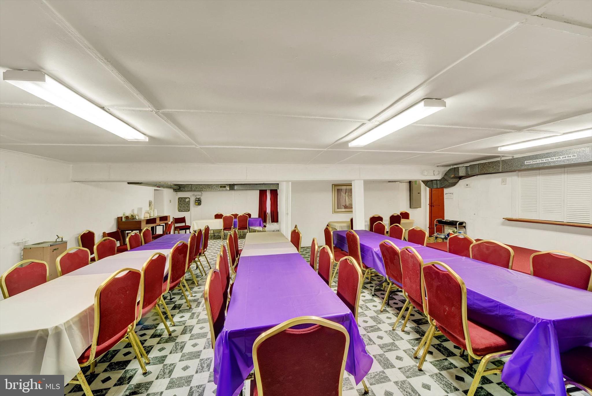 WINCHESTER - Commercial Sale