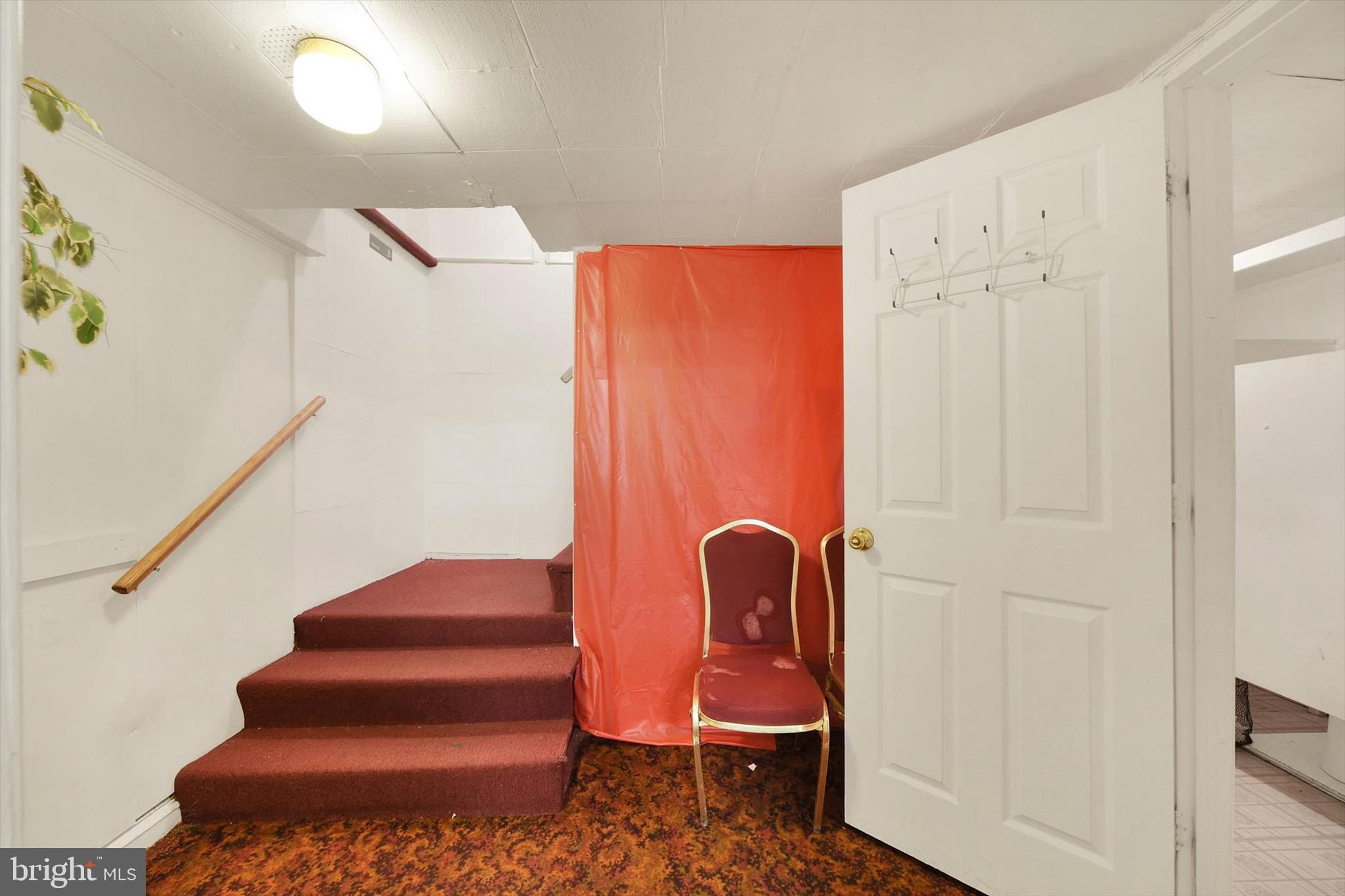 WINCHESTER - Commercial Sale