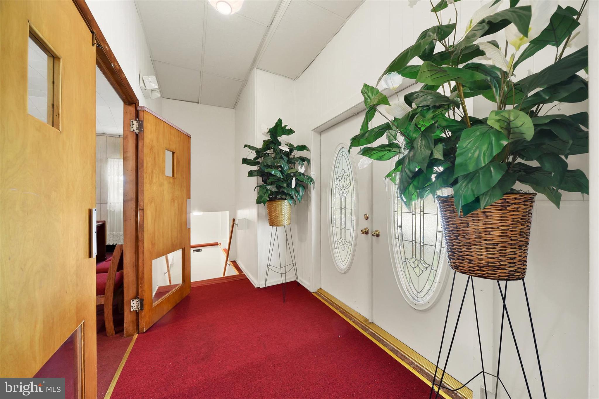 WINCHESTER - Commercial Sale