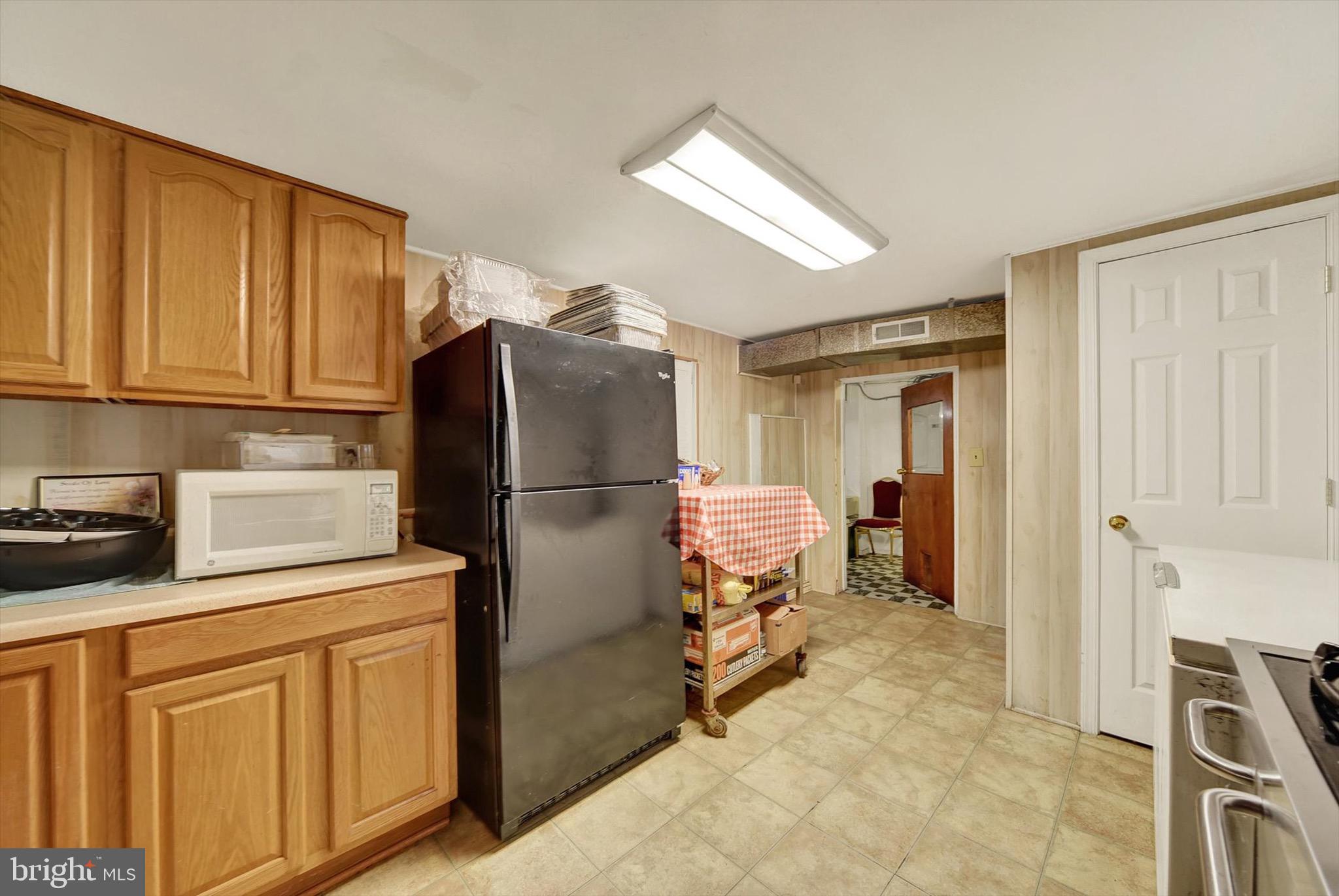 WINCHESTER - Commercial Sale