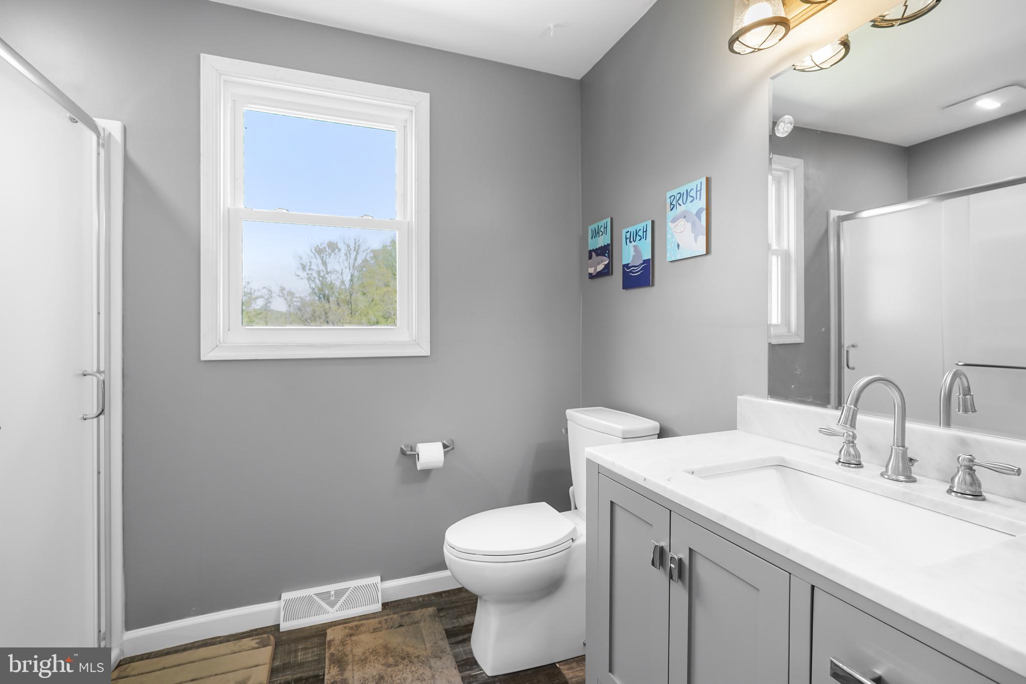 SURREY RIDGE - Residential