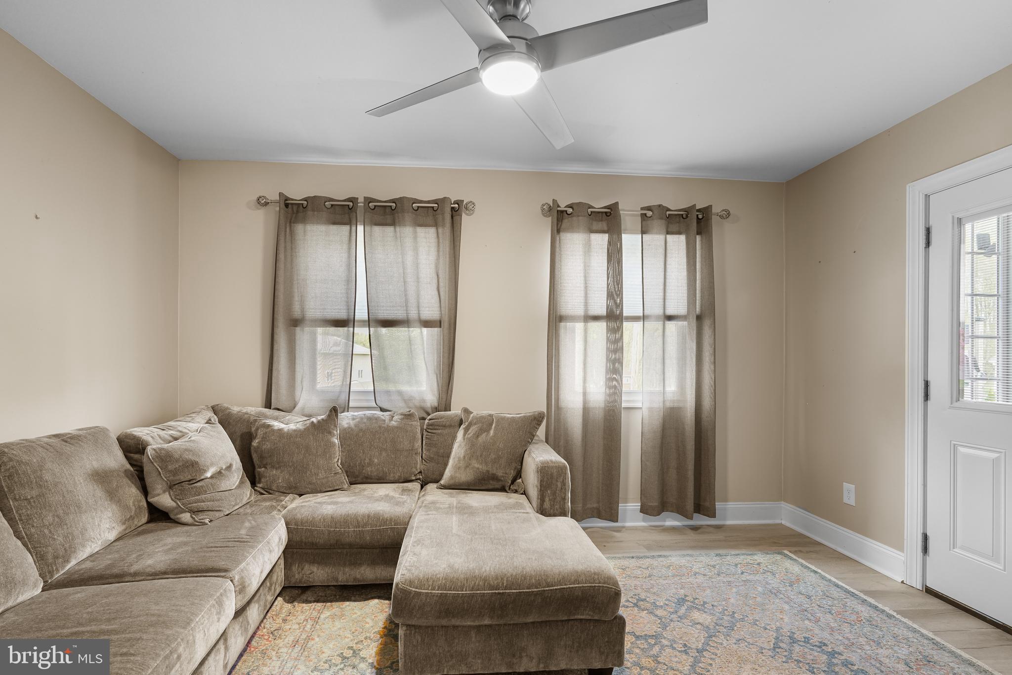 SURREY RIDGE - Residential