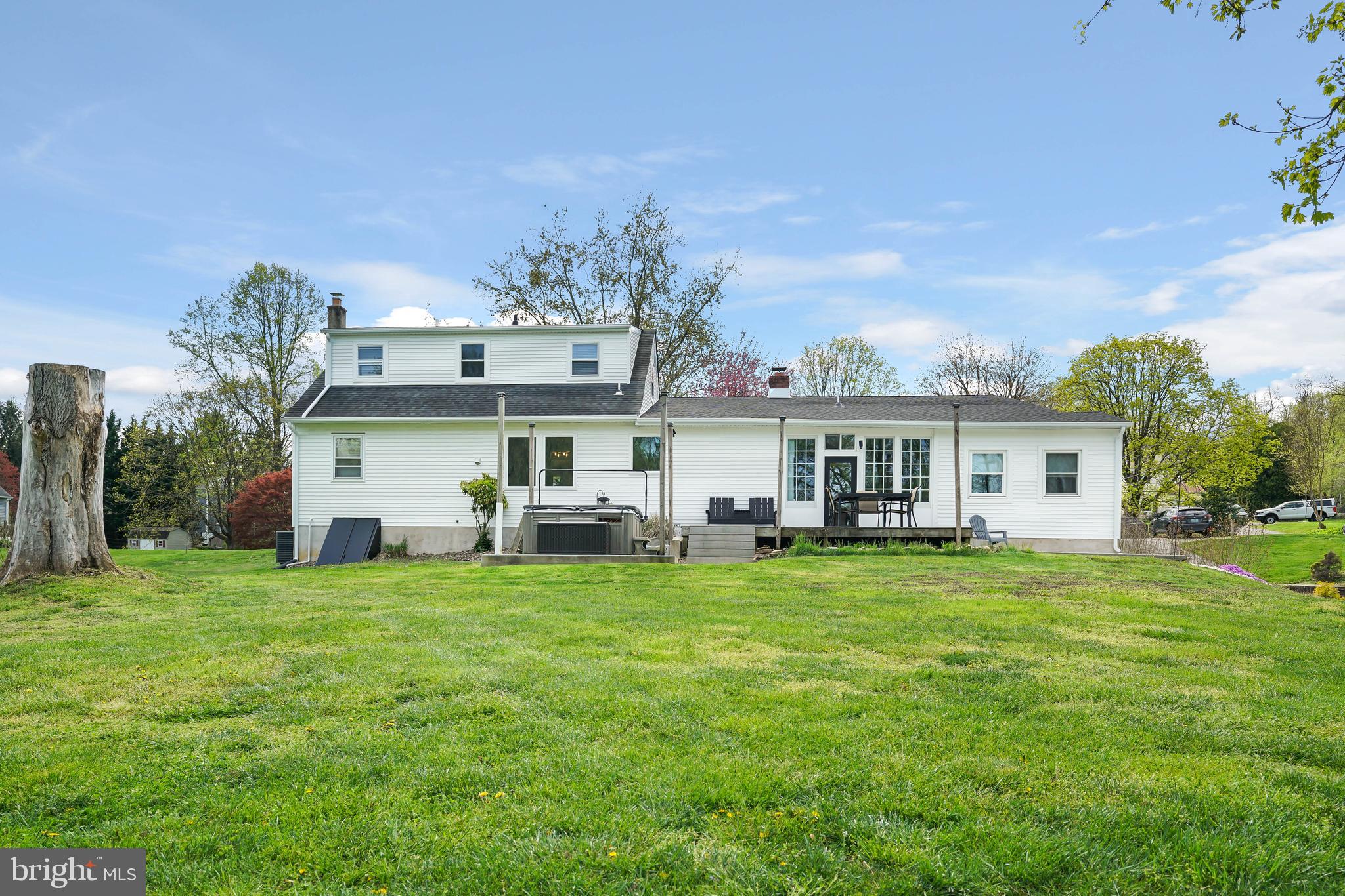 SURREY RIDGE - Residential