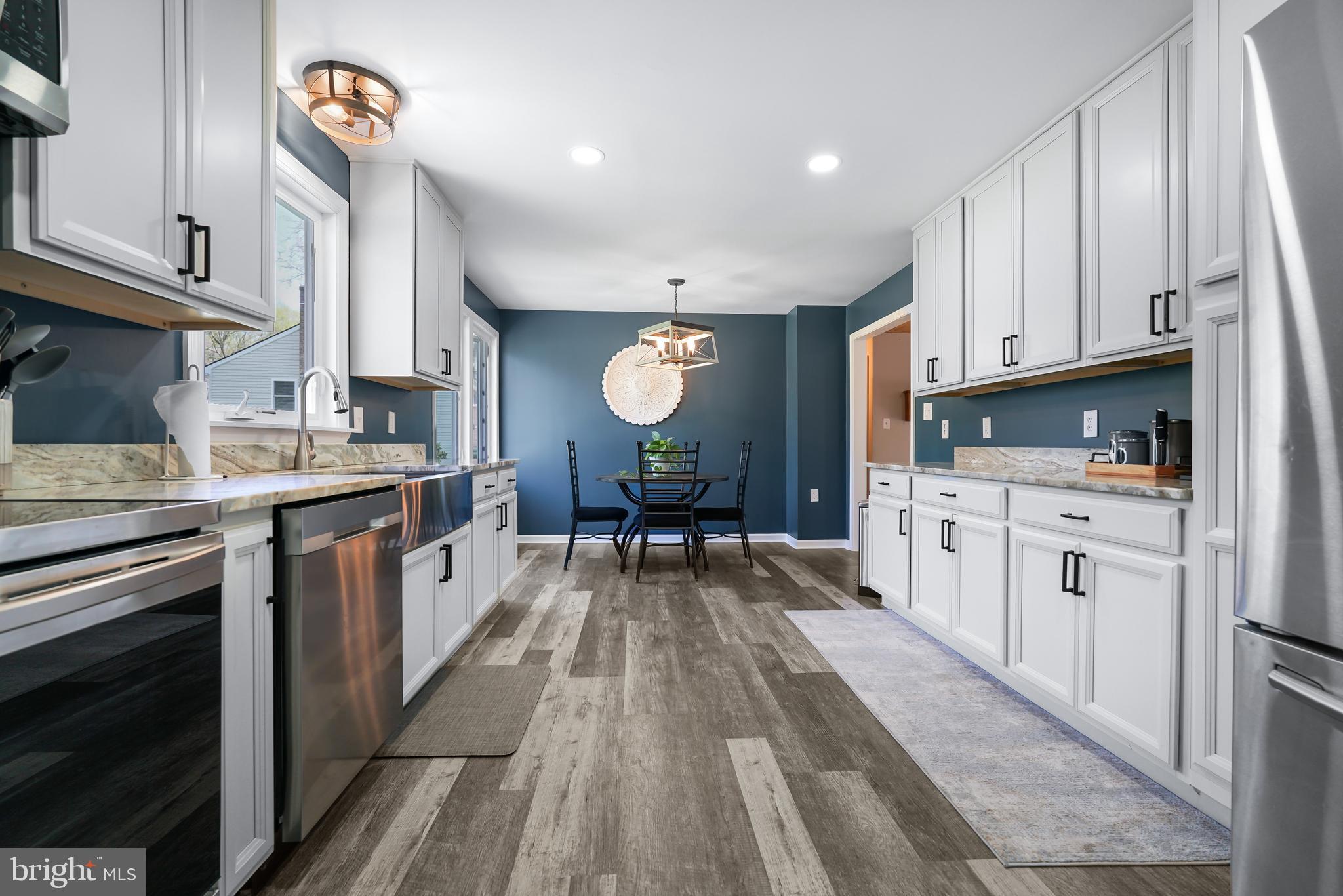 SURREY RIDGE - Residential