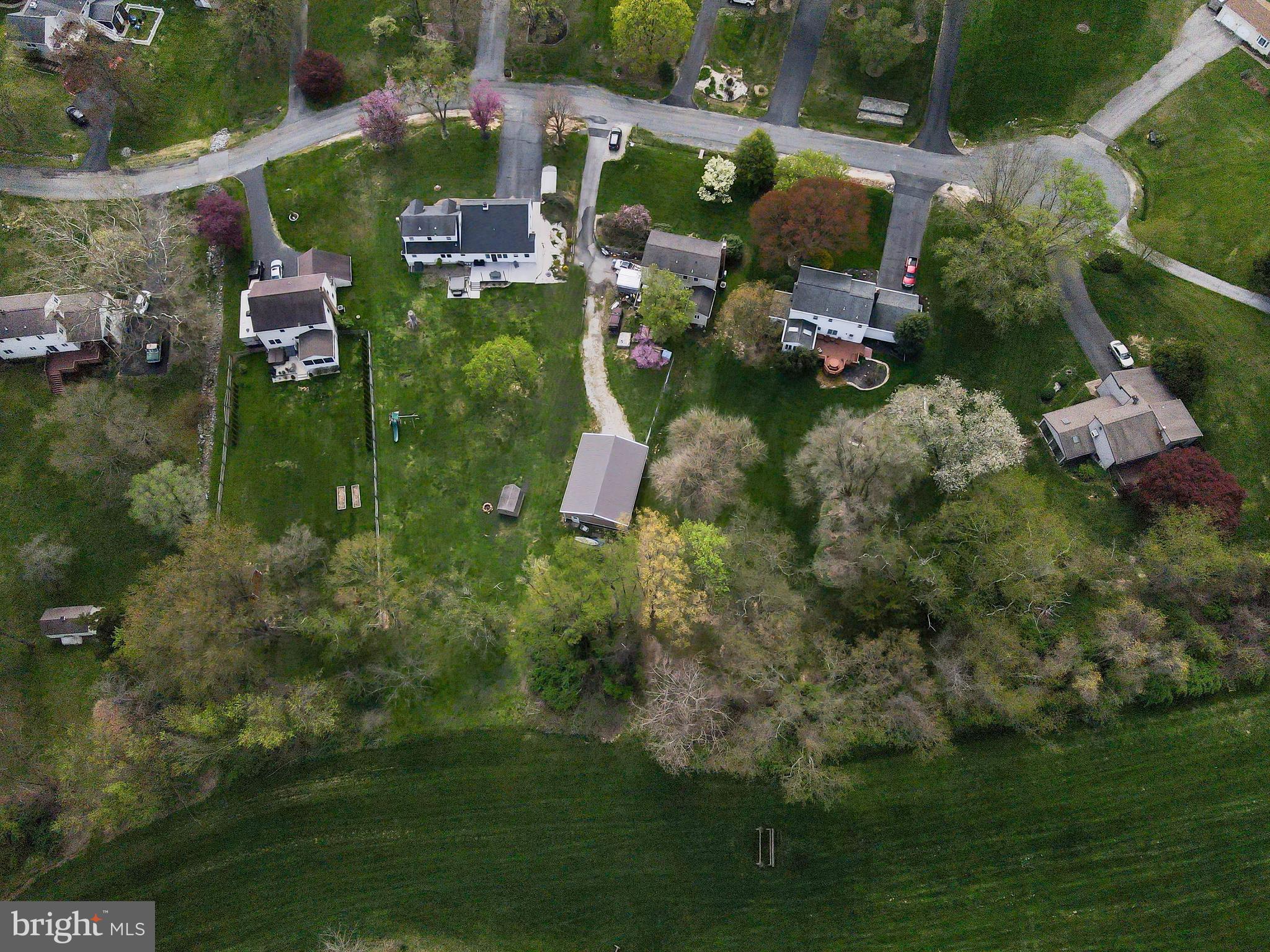 SURREY RIDGE - Residential