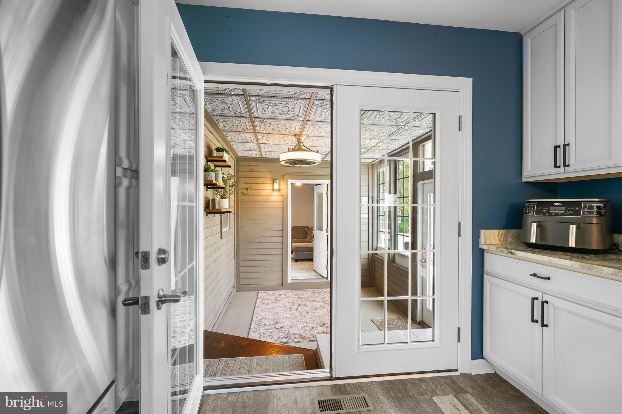 SURREY RIDGE - Residential