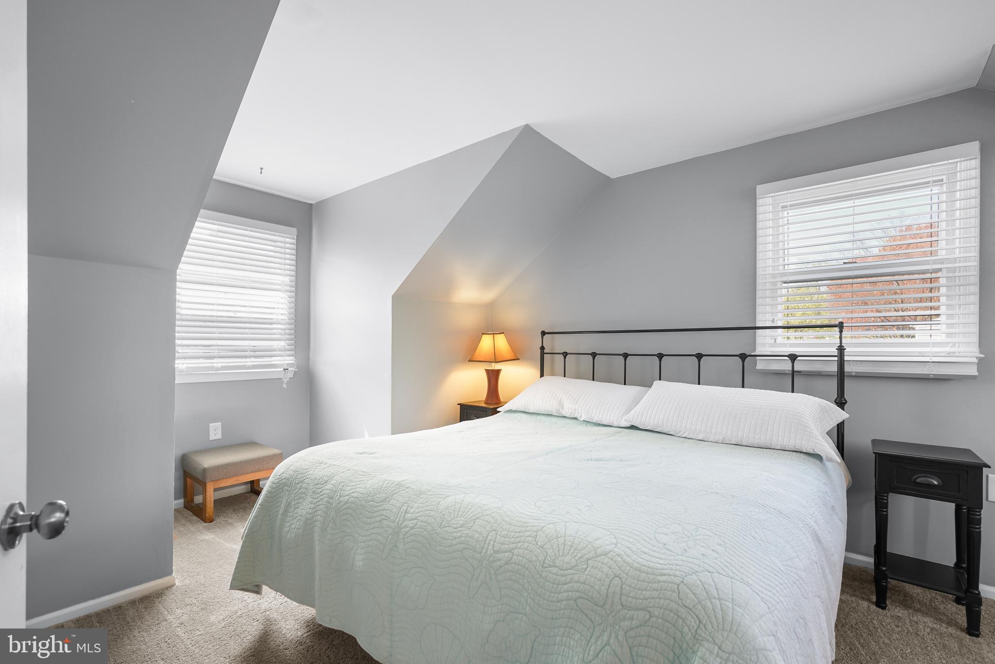 SURREY RIDGE - Residential