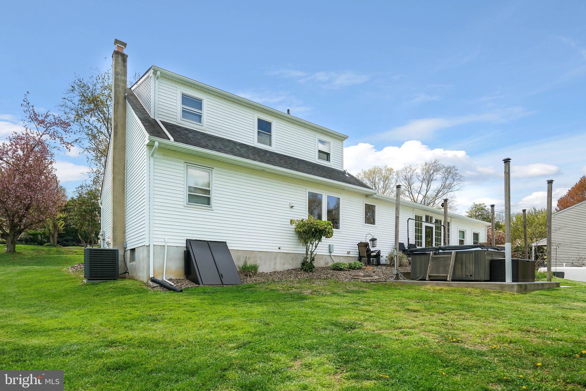 SURREY RIDGE - Residential