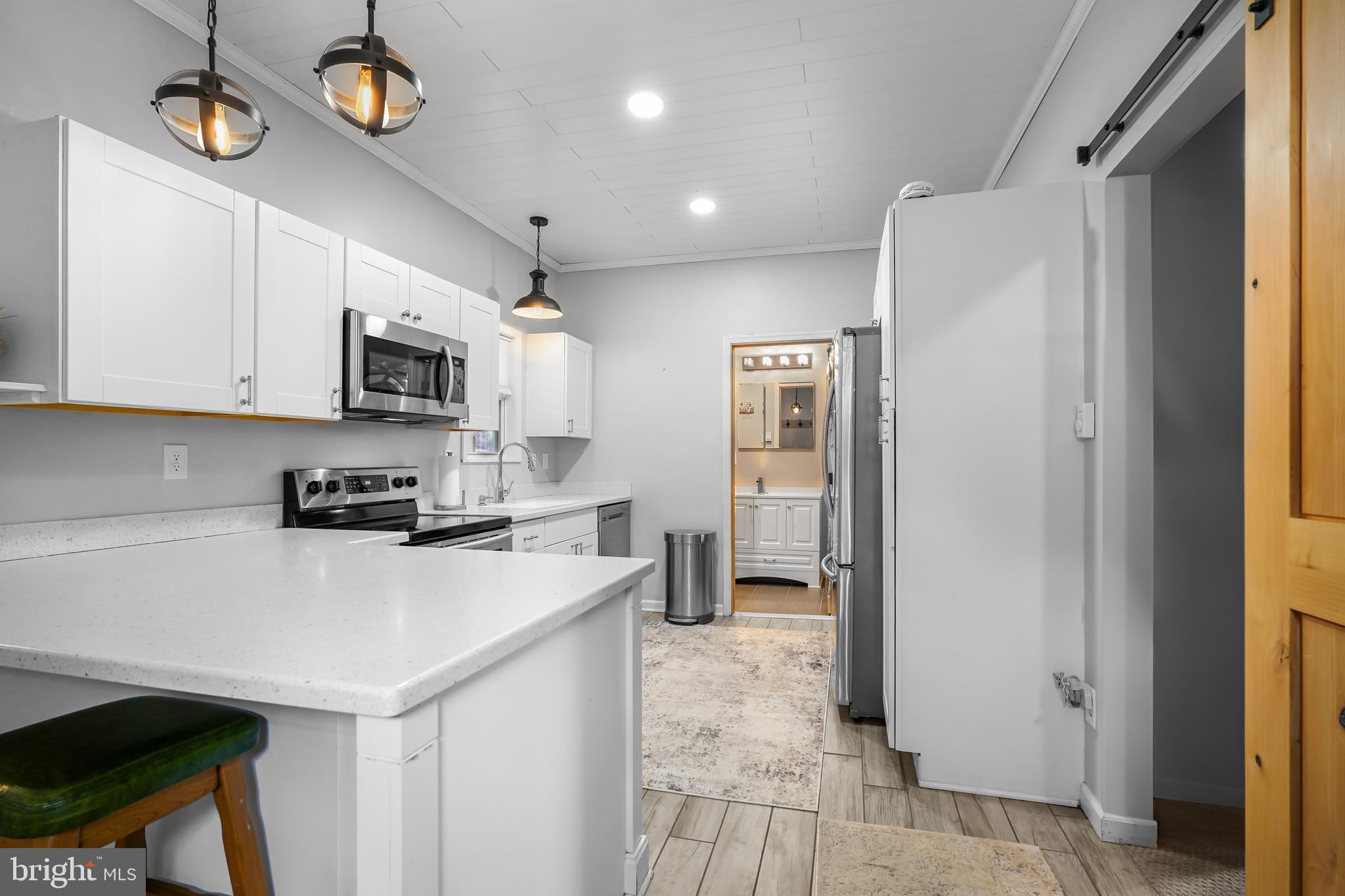 SURREY RIDGE - Residential