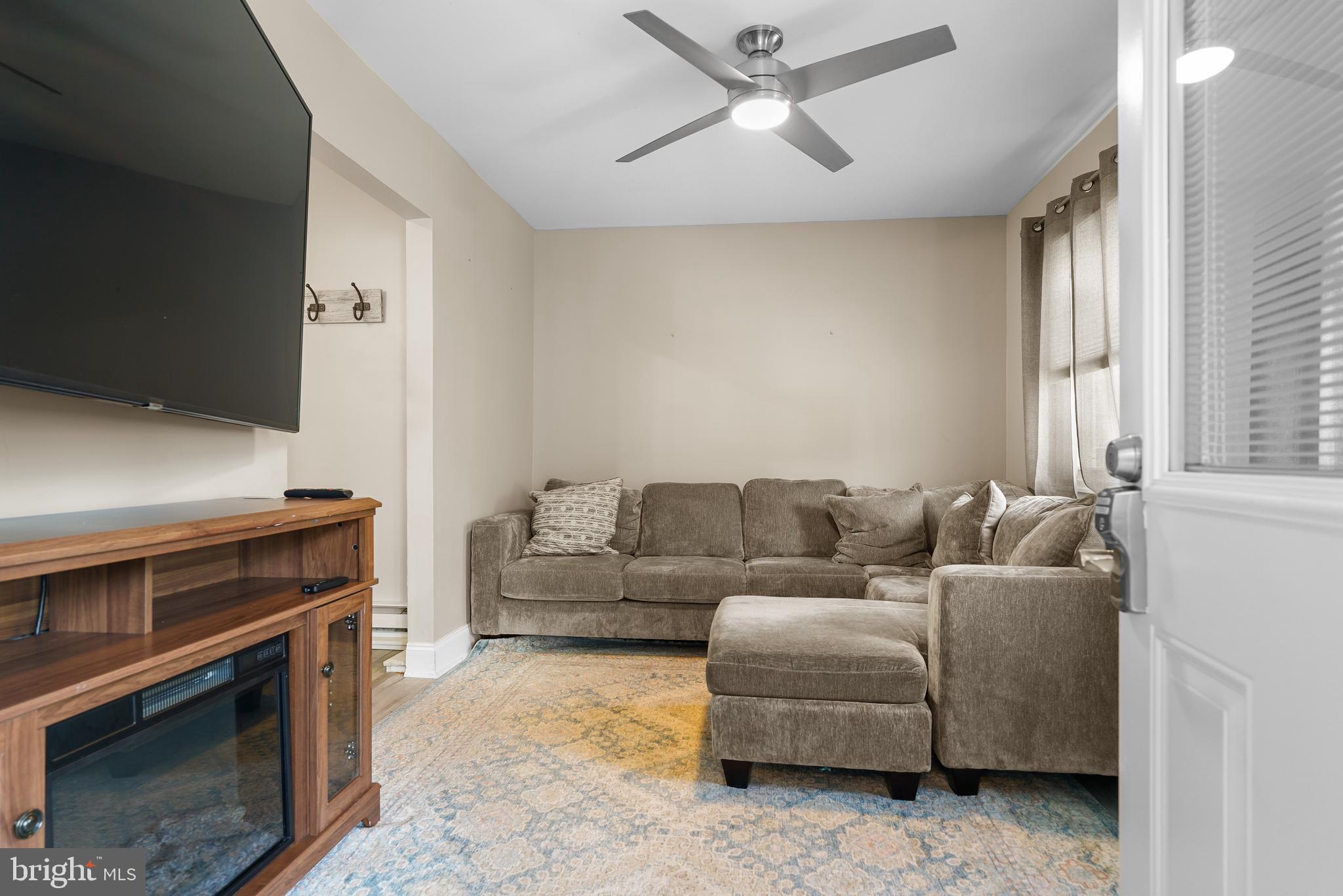 SURREY RIDGE - Residential