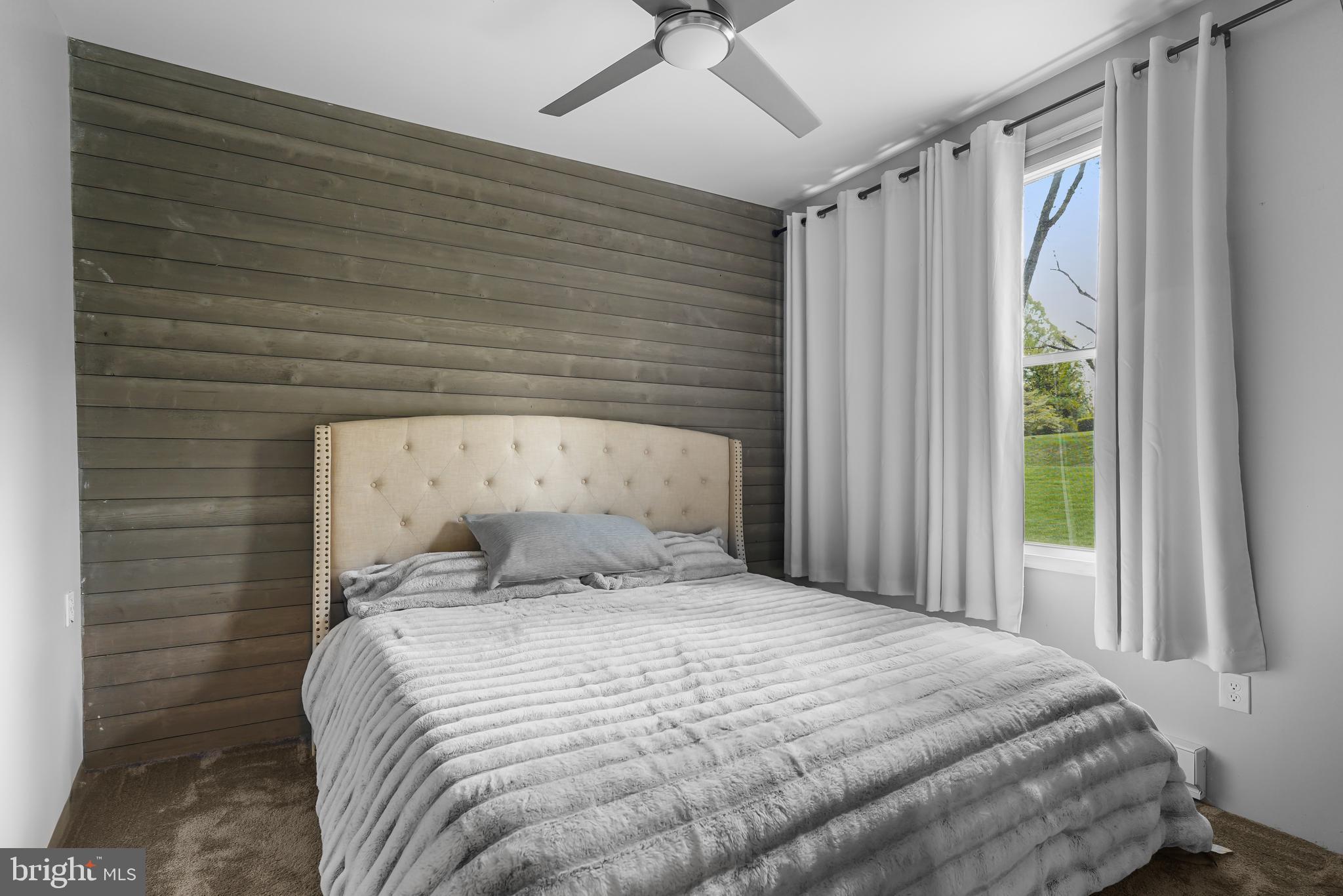 SURREY RIDGE - Residential