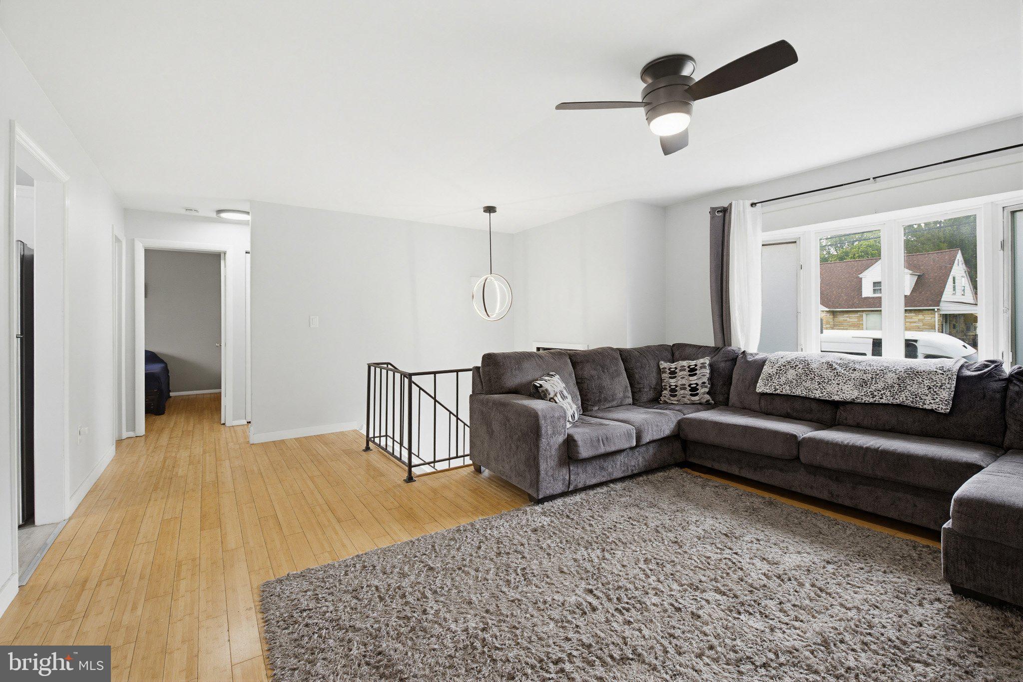 VILLAGE PARK - Residential