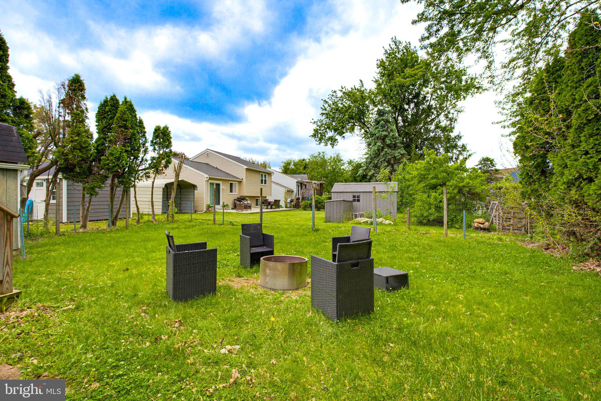 VILLAGE PARK - Residential