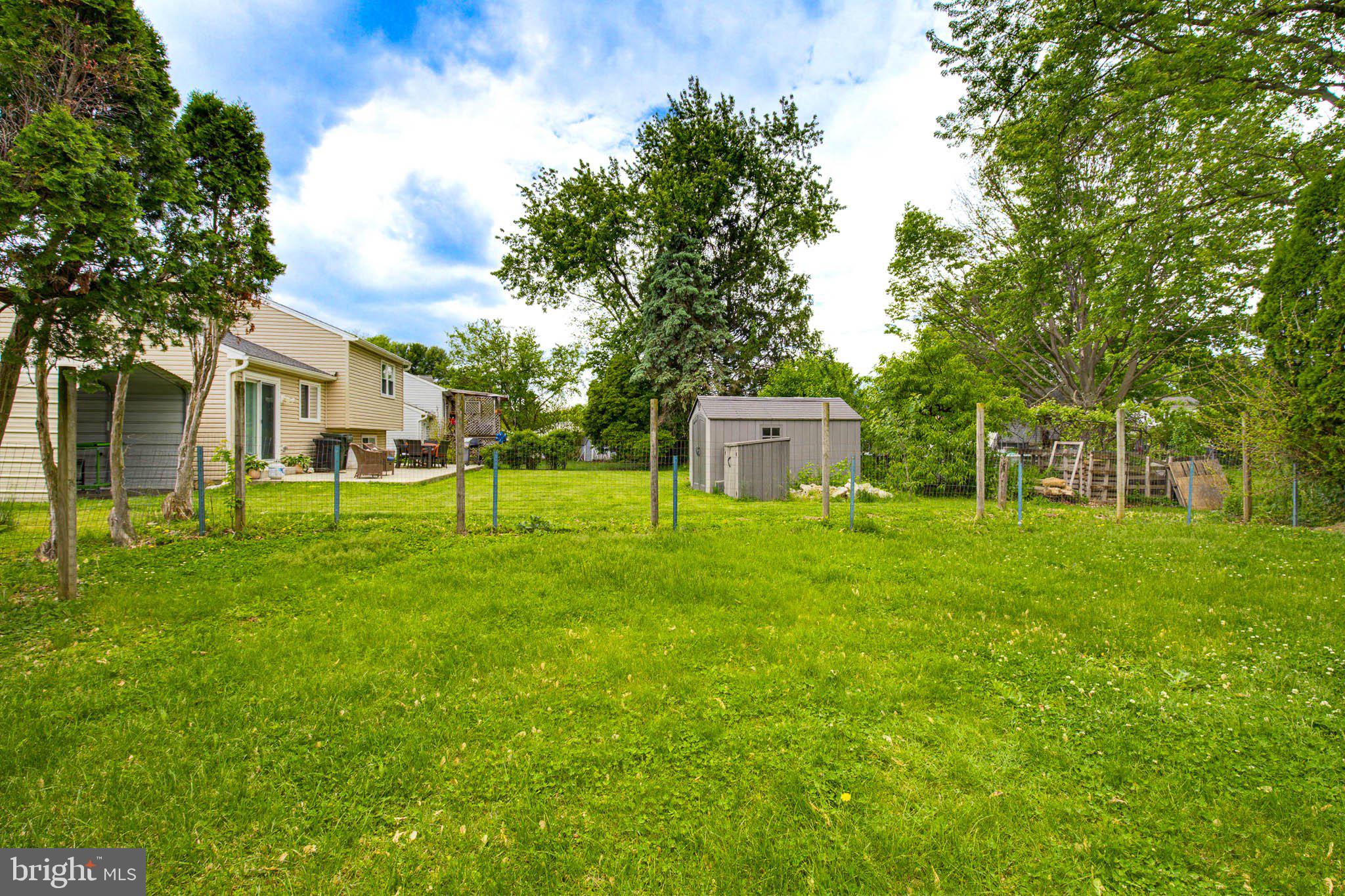 VILLAGE PARK - Residential