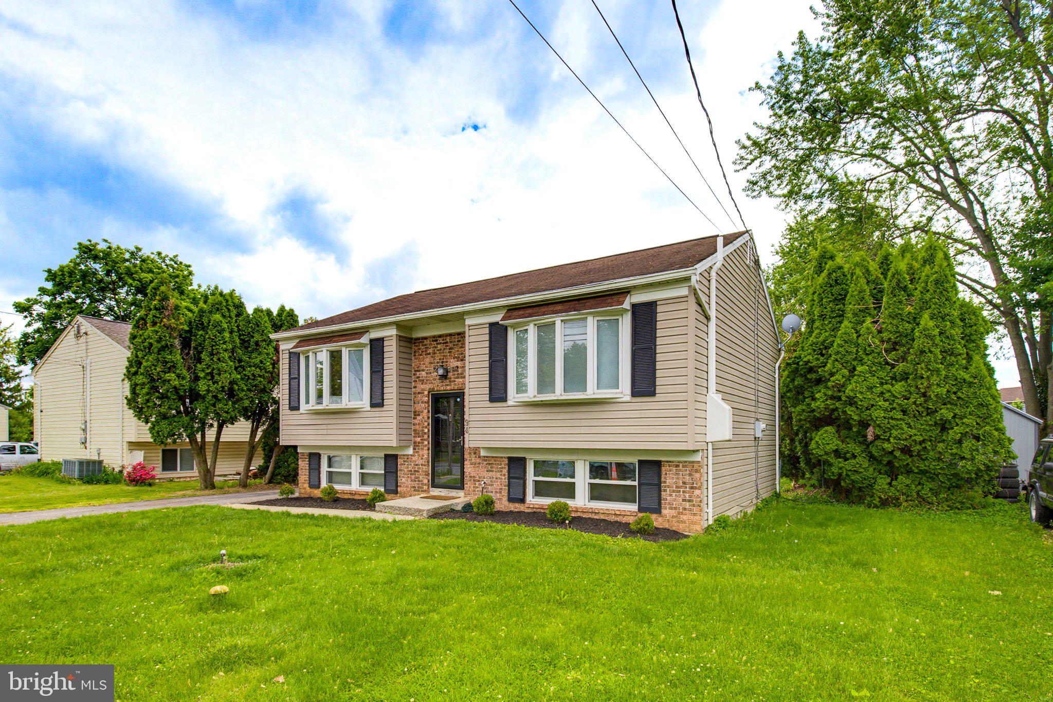 VILLAGE PARK - Residential