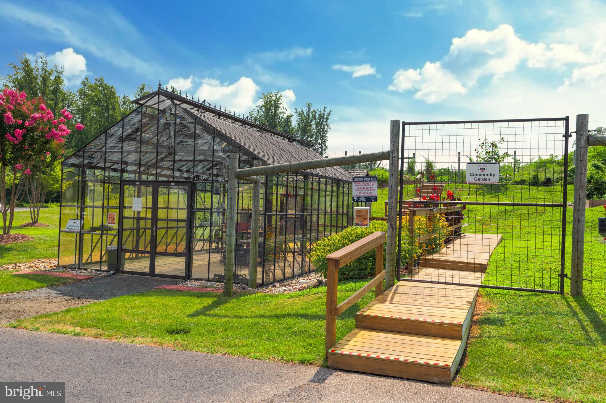 POTOMAC SHORES - Residential