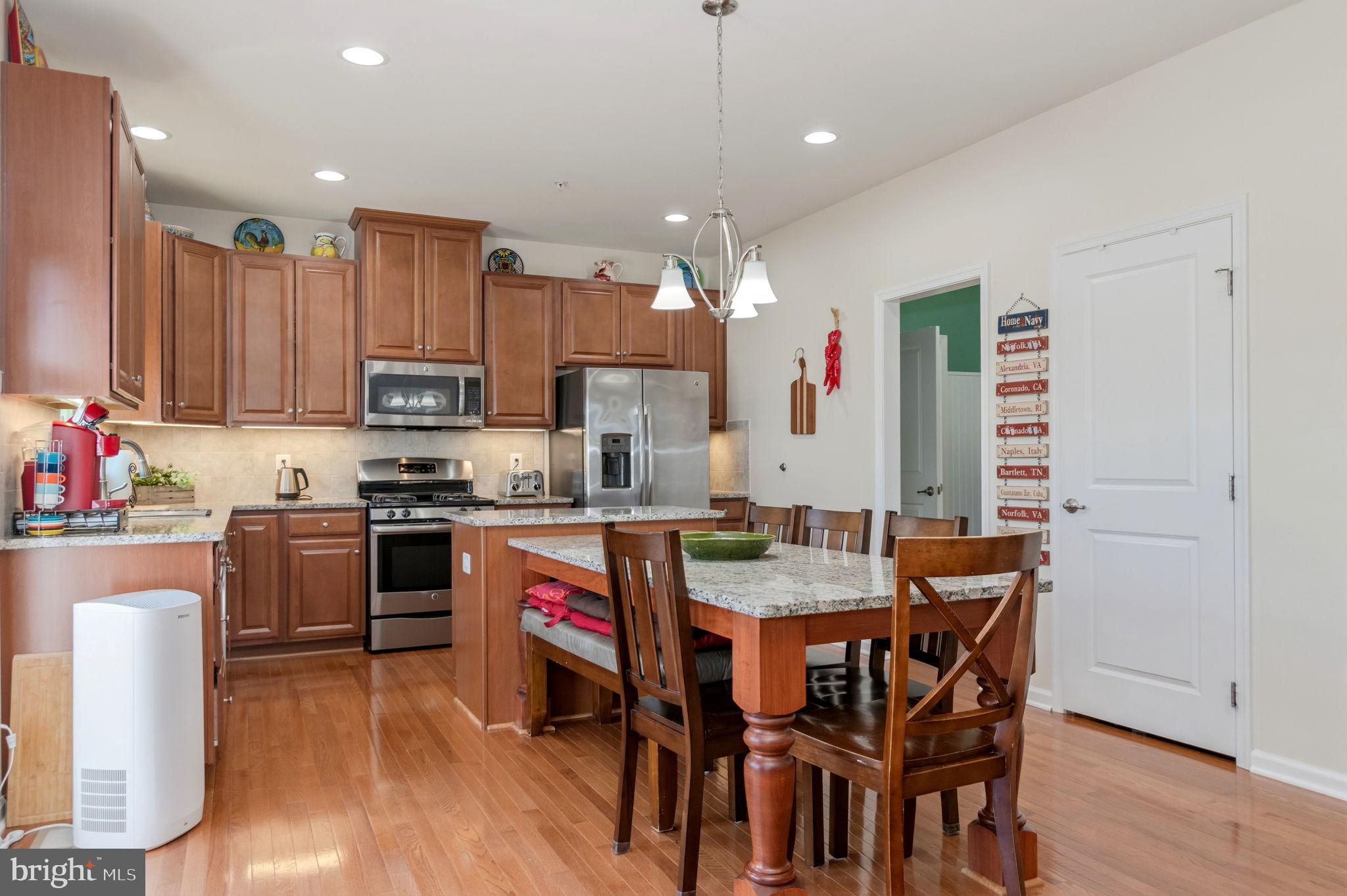 POTOMAC SHORES - Residential