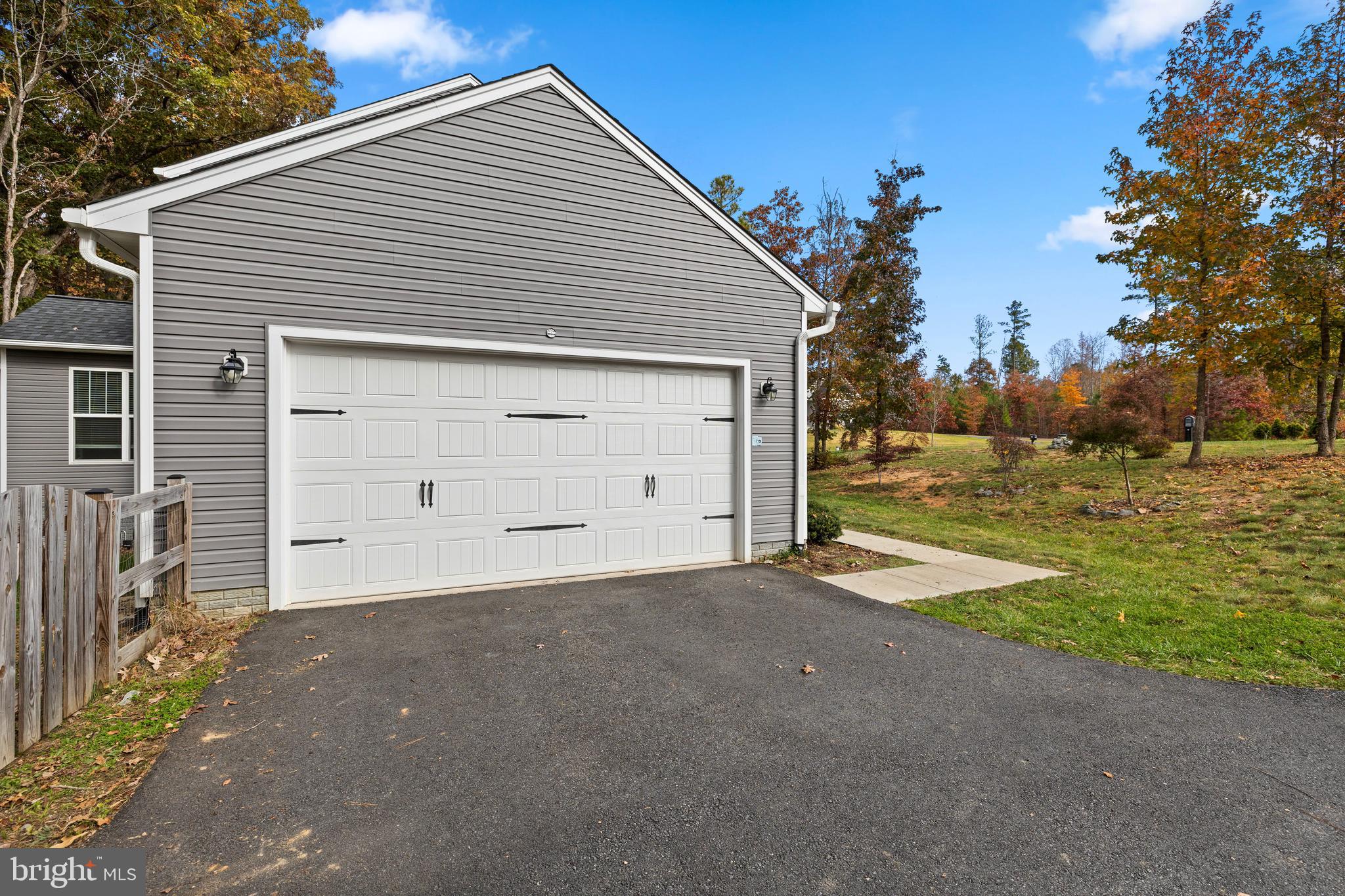 ESTATES OF BUCKINGHAM - Residential