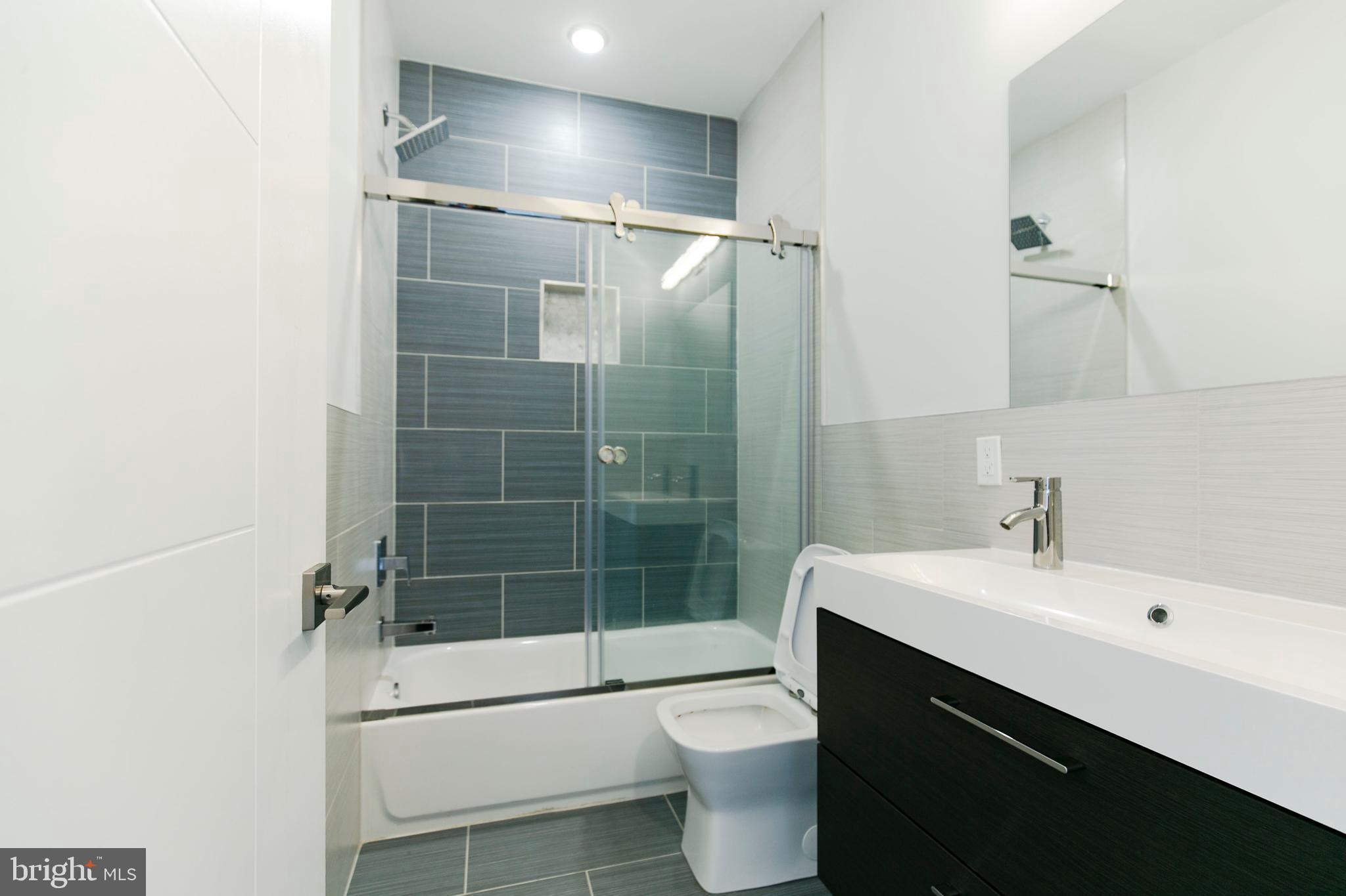 LUDLOW - Residential Lease