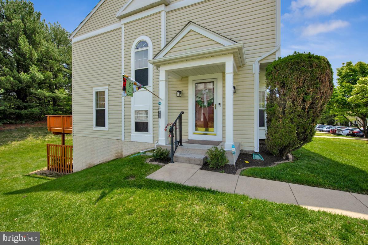 THE VILLAGES OF LYONSFIELD RUN - Residential