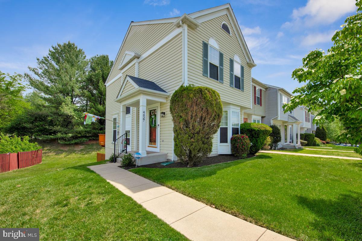 THE VILLAGES OF LYONSFIELD RUN - Residential