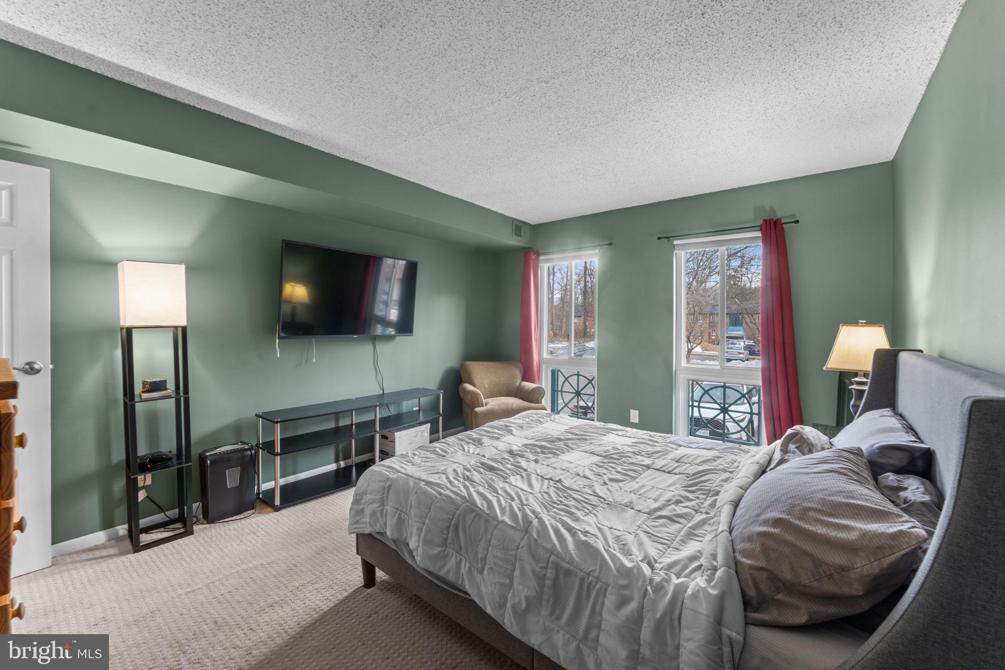 HUNTERS WOODS VILLAGE - Residential