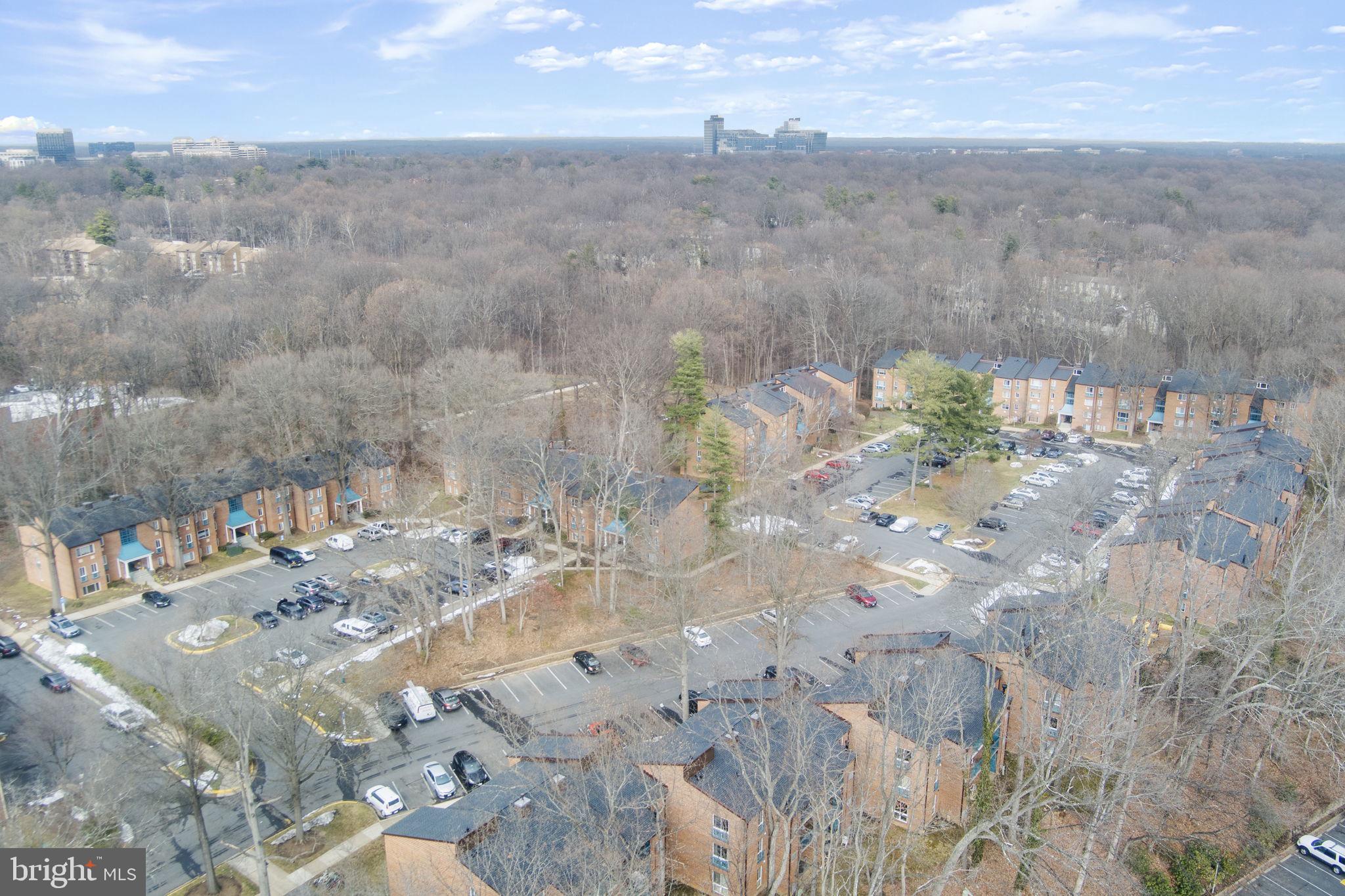 HUNTERS WOODS VILLAGE - Residential